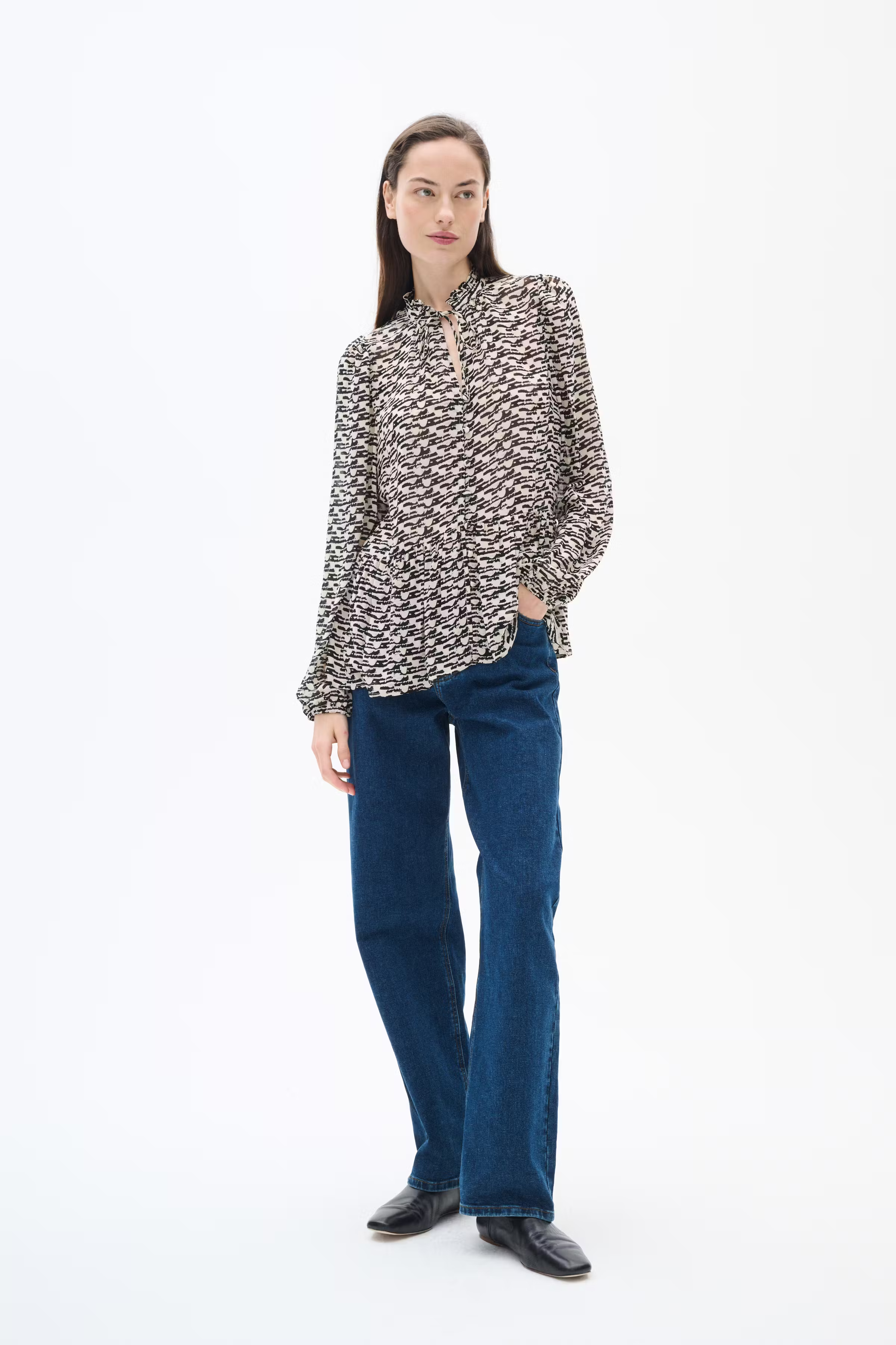 CessieIW Shirt LOOKBOOK FRONT 30110251-303575