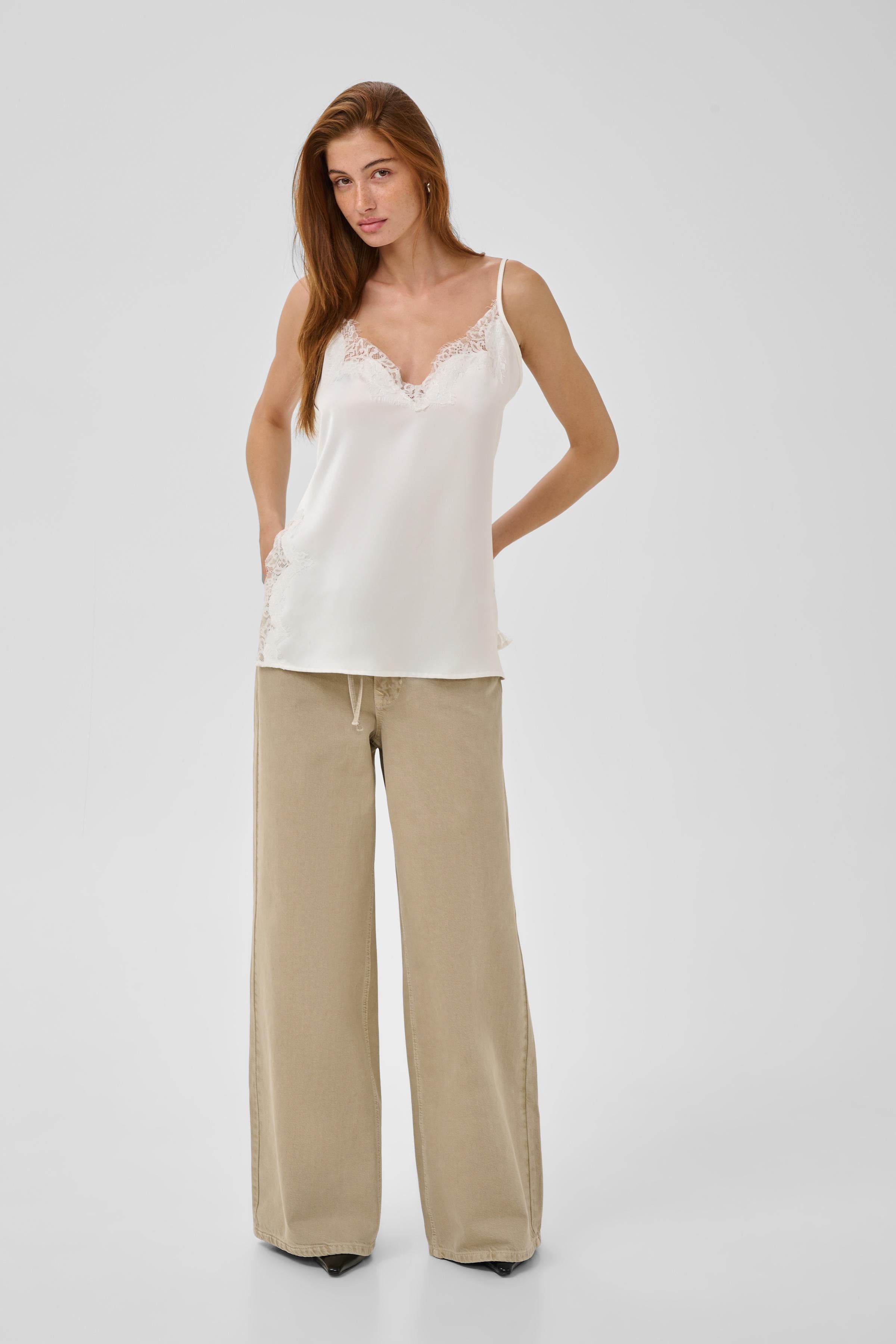 MWBrenda Top LOOKBOOK FRONT 10705657-110602