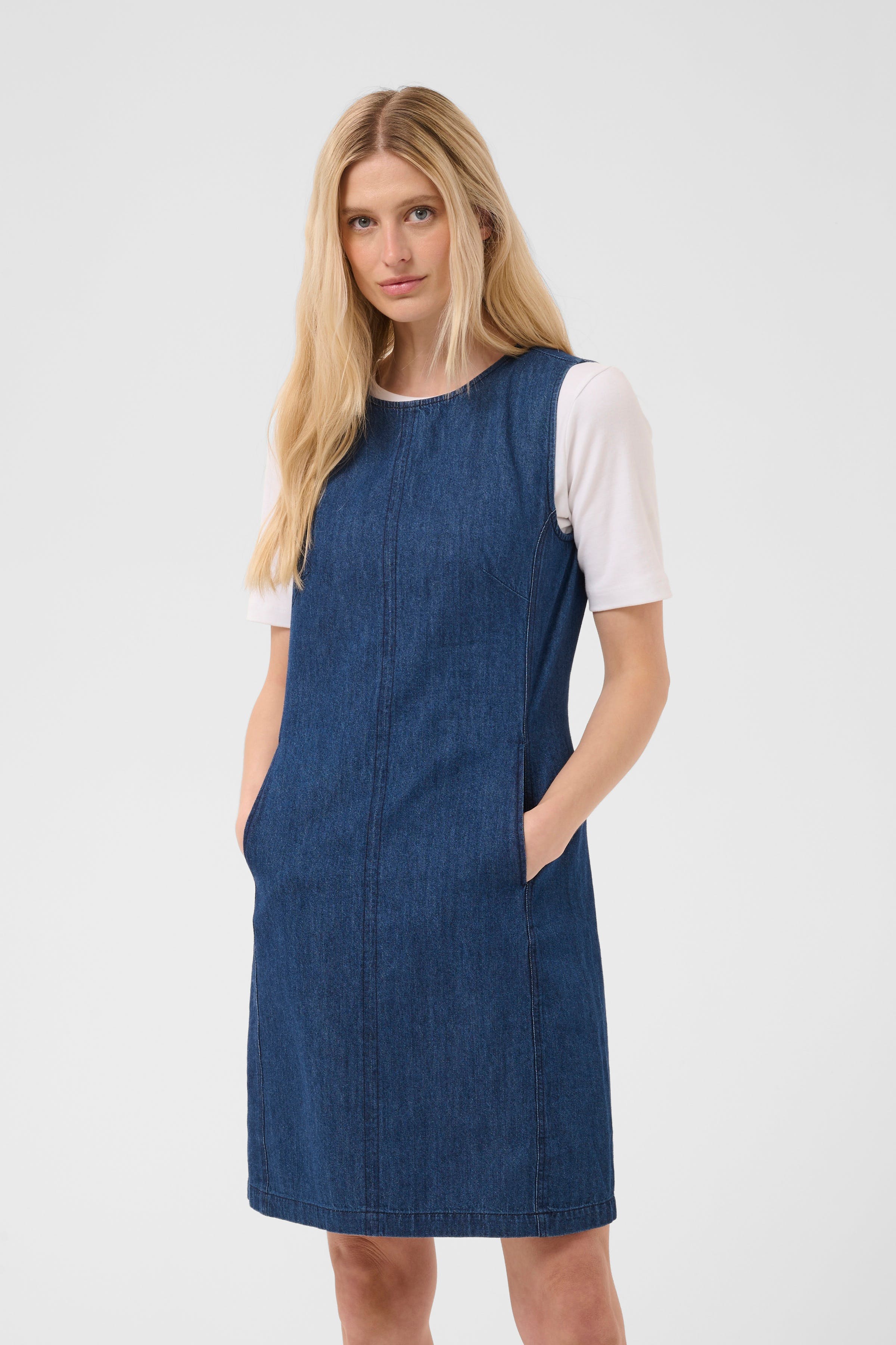 DanilaPW Kjole LOOKBOOK FRONT 30310672-300157