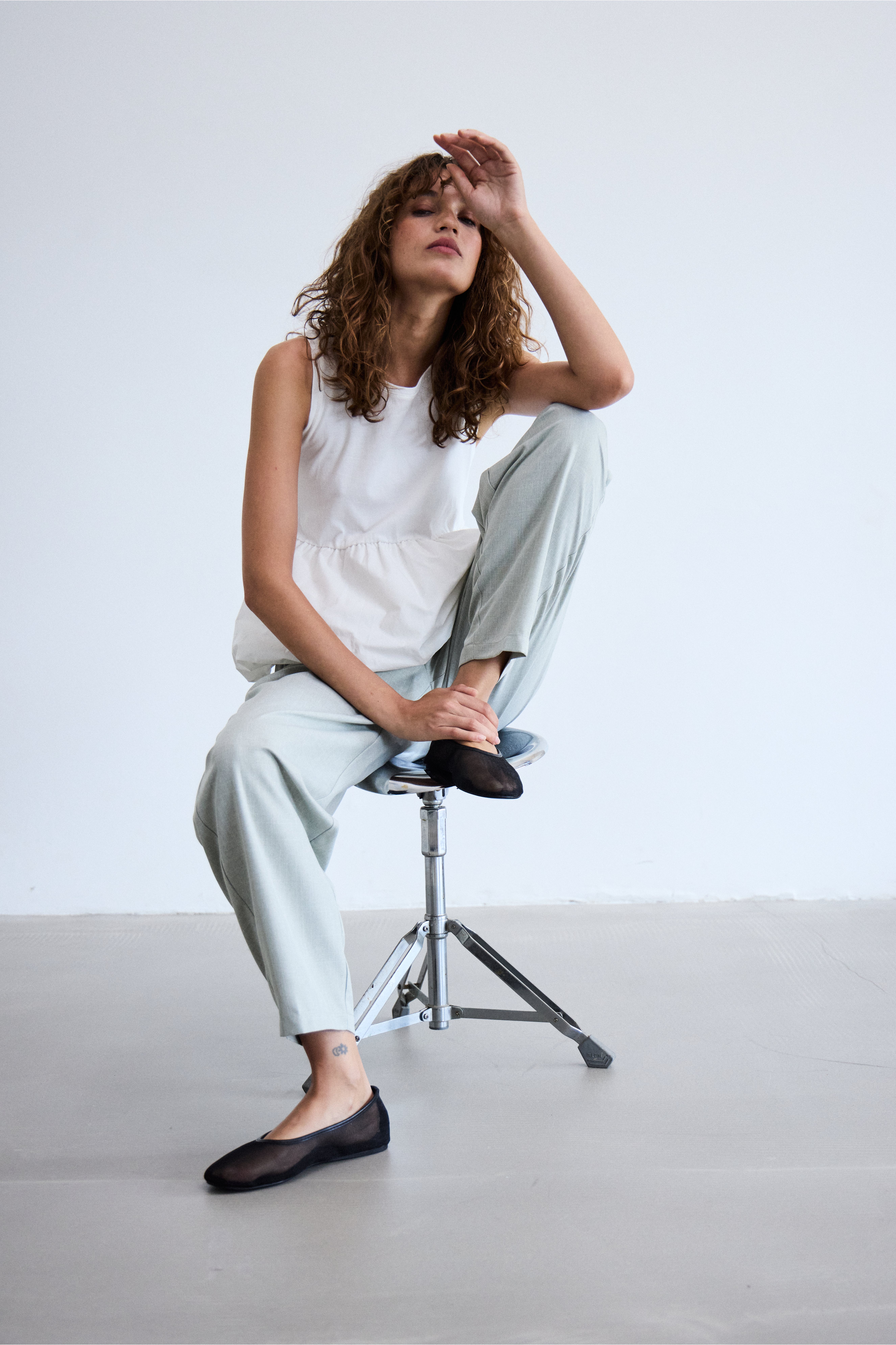 IHLEEVANA Casual pants LOCATION NONE 20122790-1602071