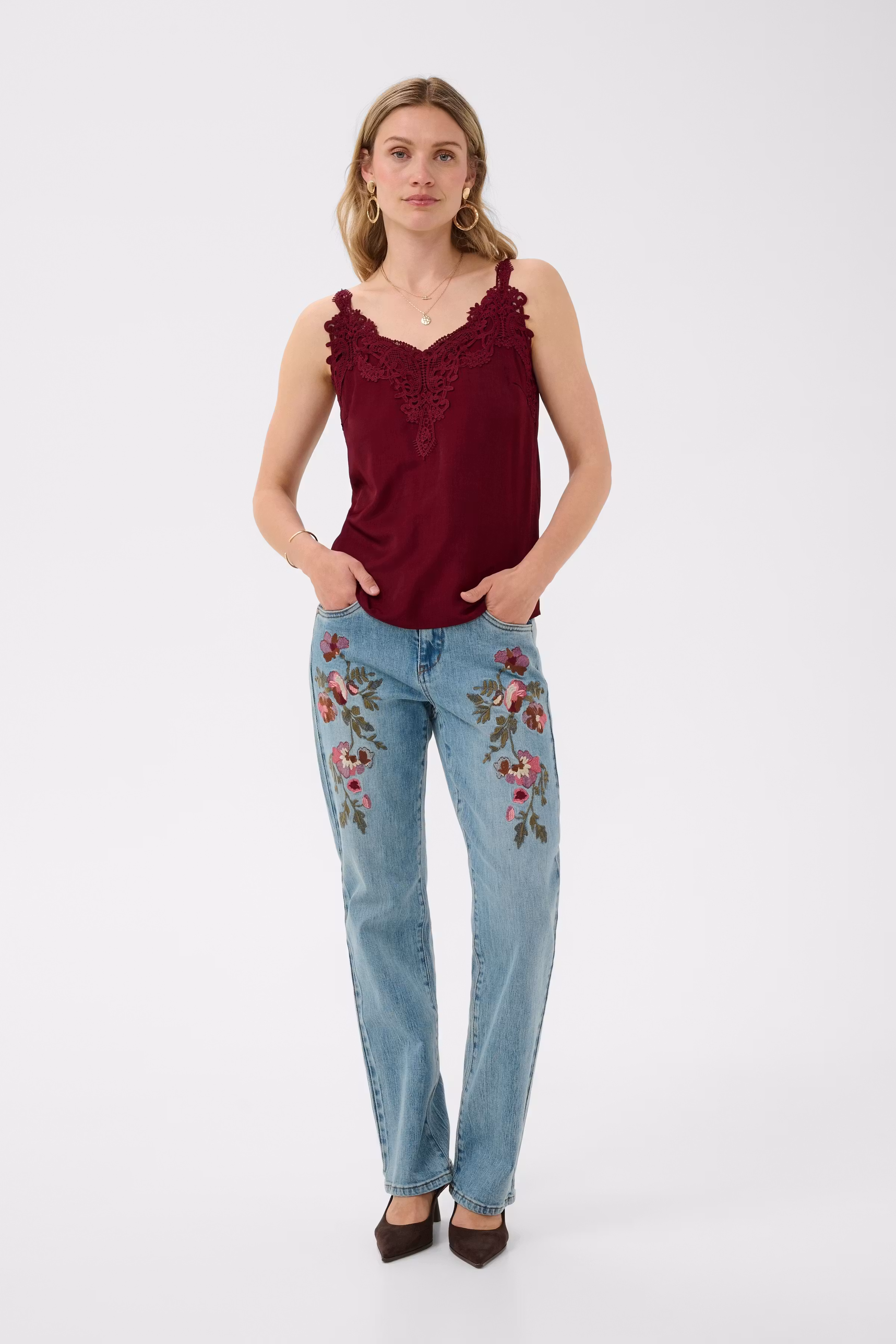 CRAnna Top LOOKBOOK FRONT 10611224-191724