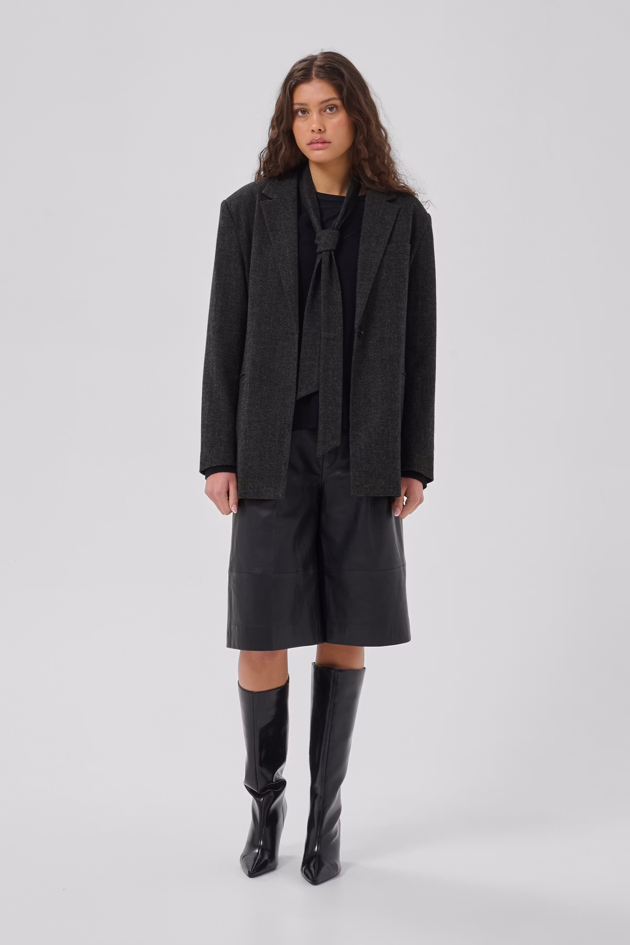 MWLayla Blazer LOOKBOOK FRONT 10705688-100379