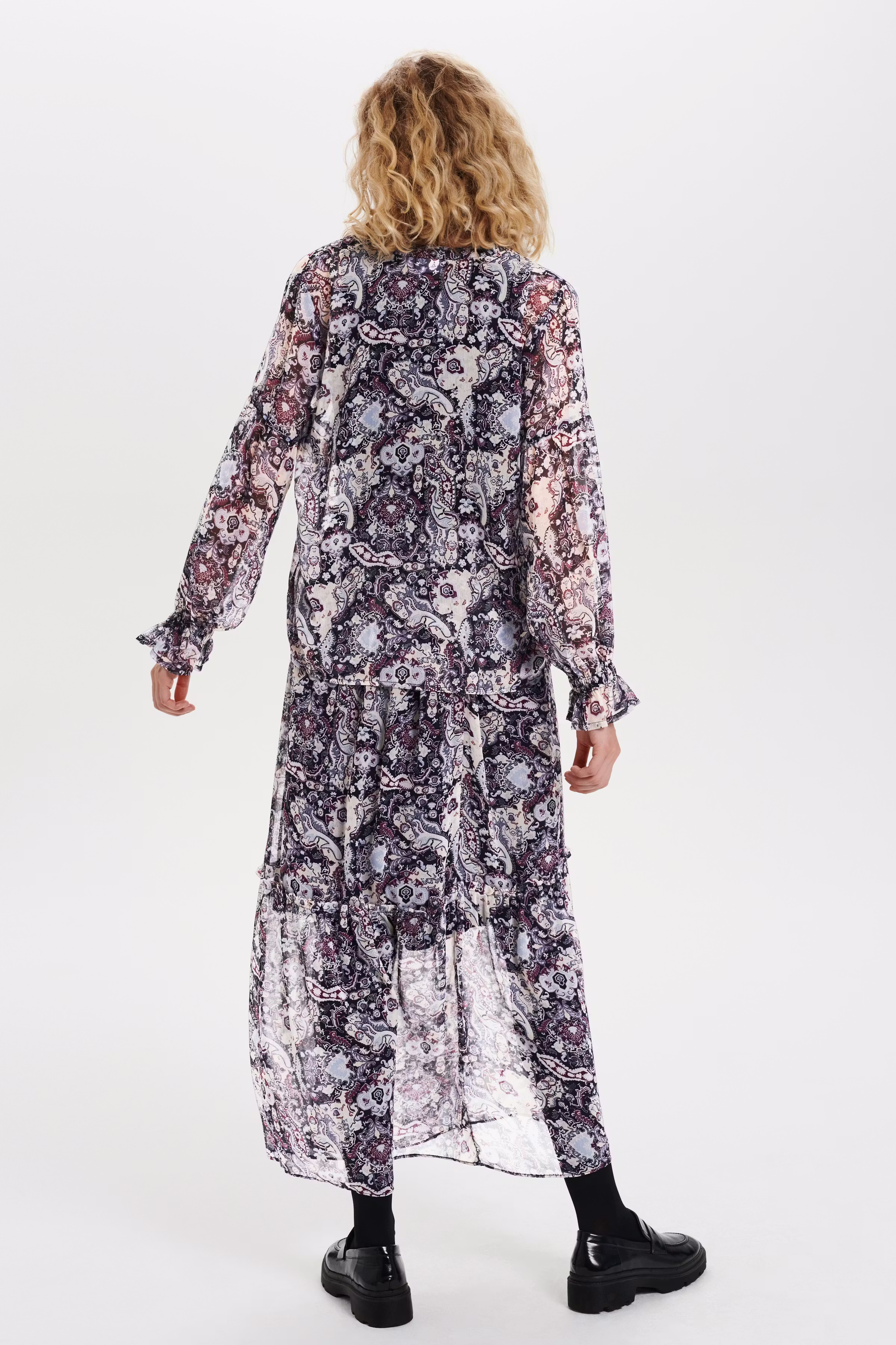 JacobeSZ Shirt

 LOOKBOOK BACK 30511558-600295