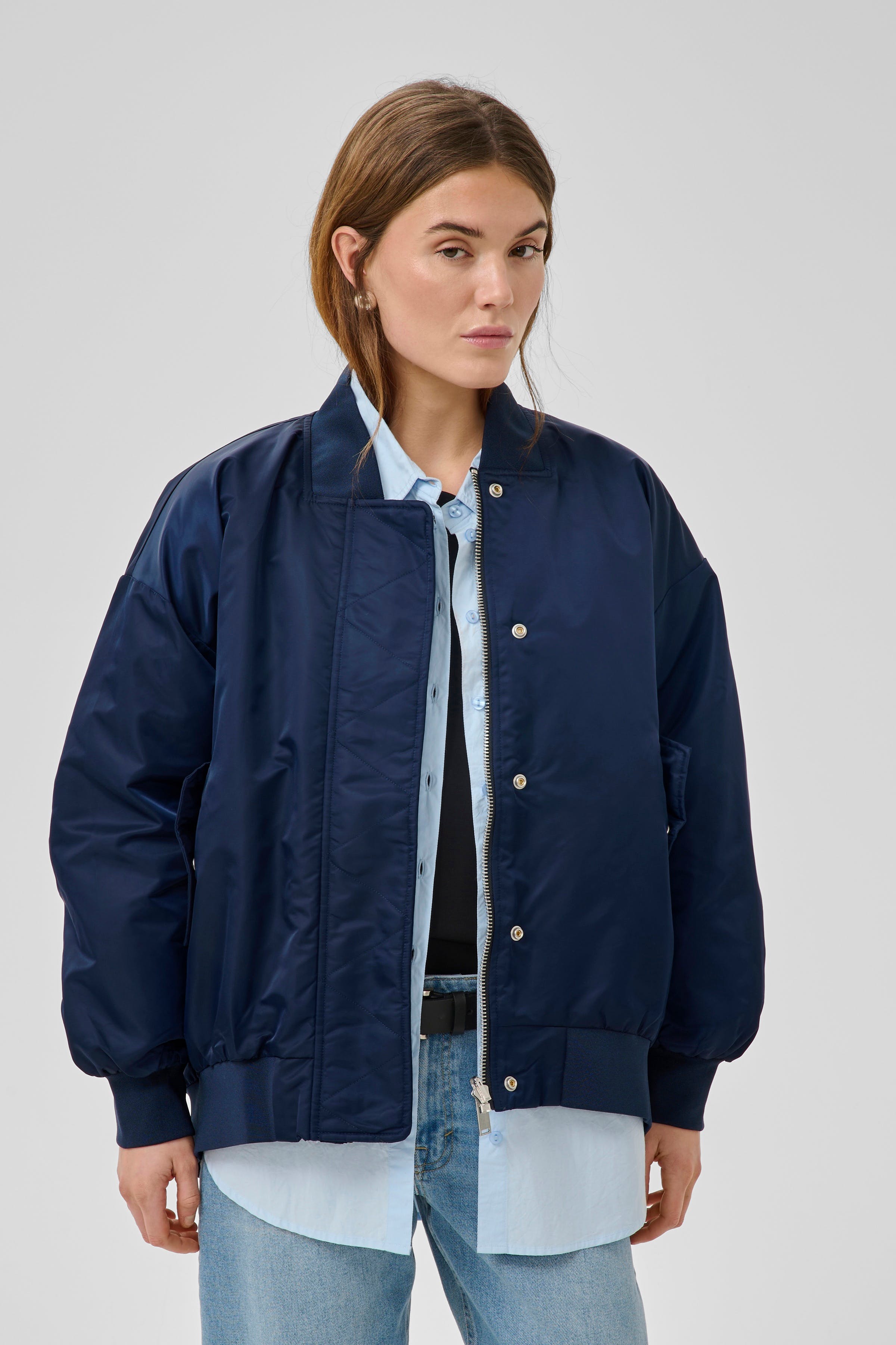 HelgaMW reversible bomber LOOKBOOK FRONT 10704204-103565