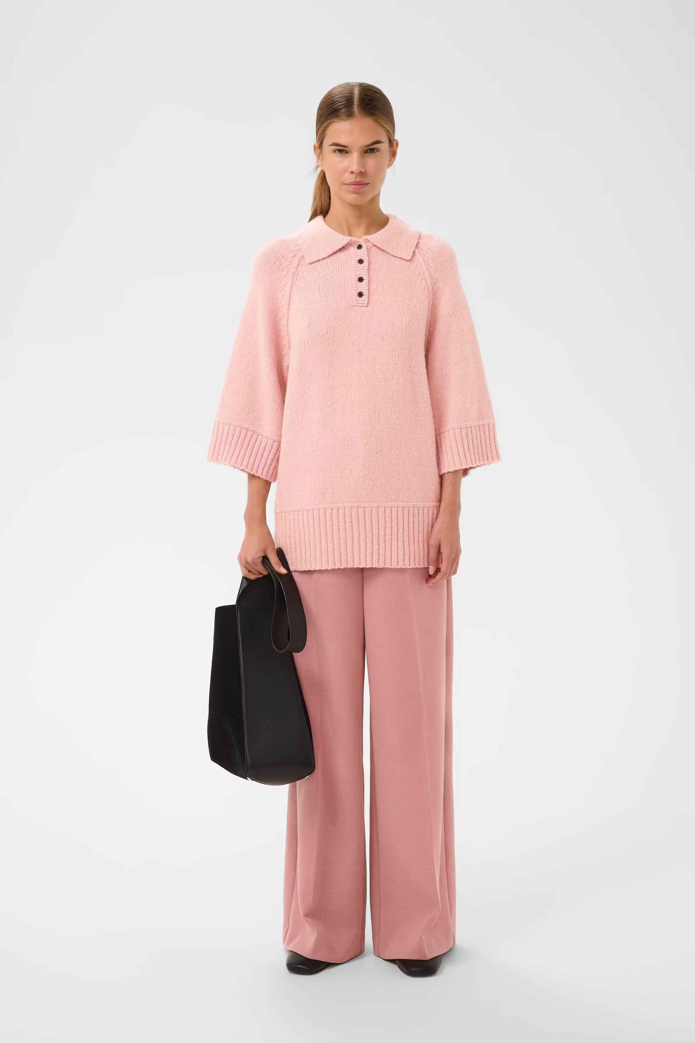 NUMAIW Pullover LOOKBOOK FRONT 30112155-151607