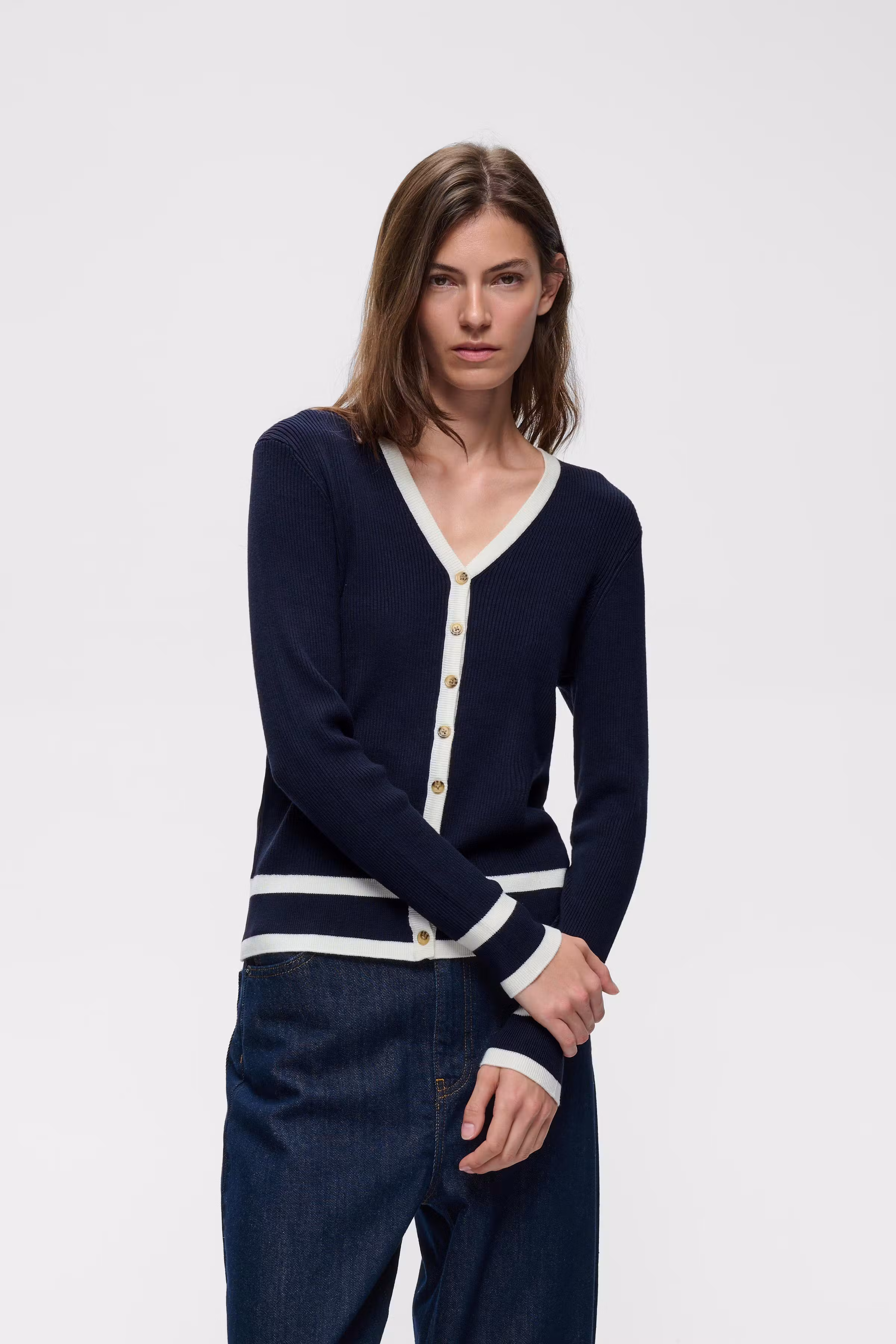 LeenahIW Cardigan LOOKBOOK FRONT 30110673-302665