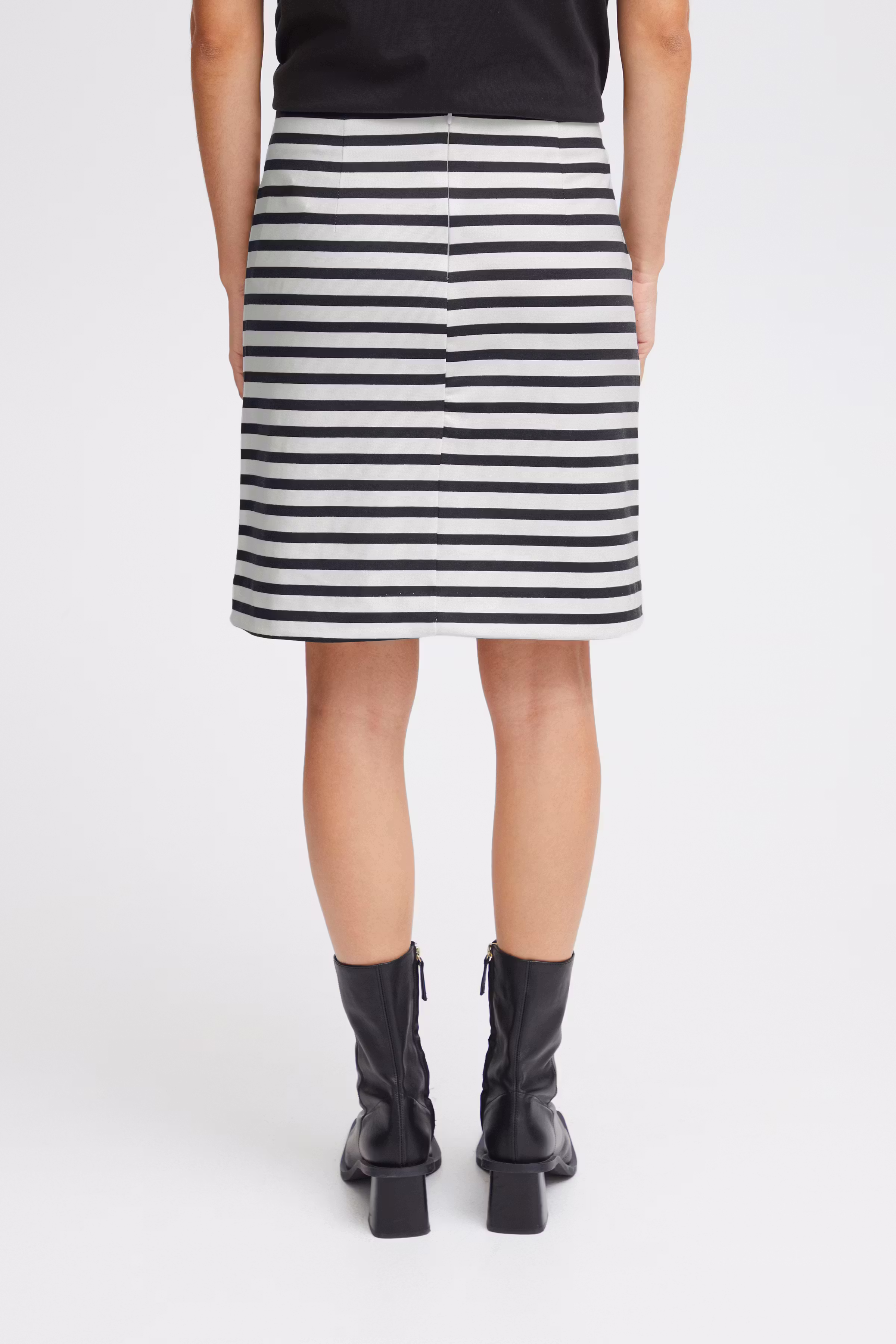 IHKATE Skirt LOOKBOOK BACK 20120505-202756