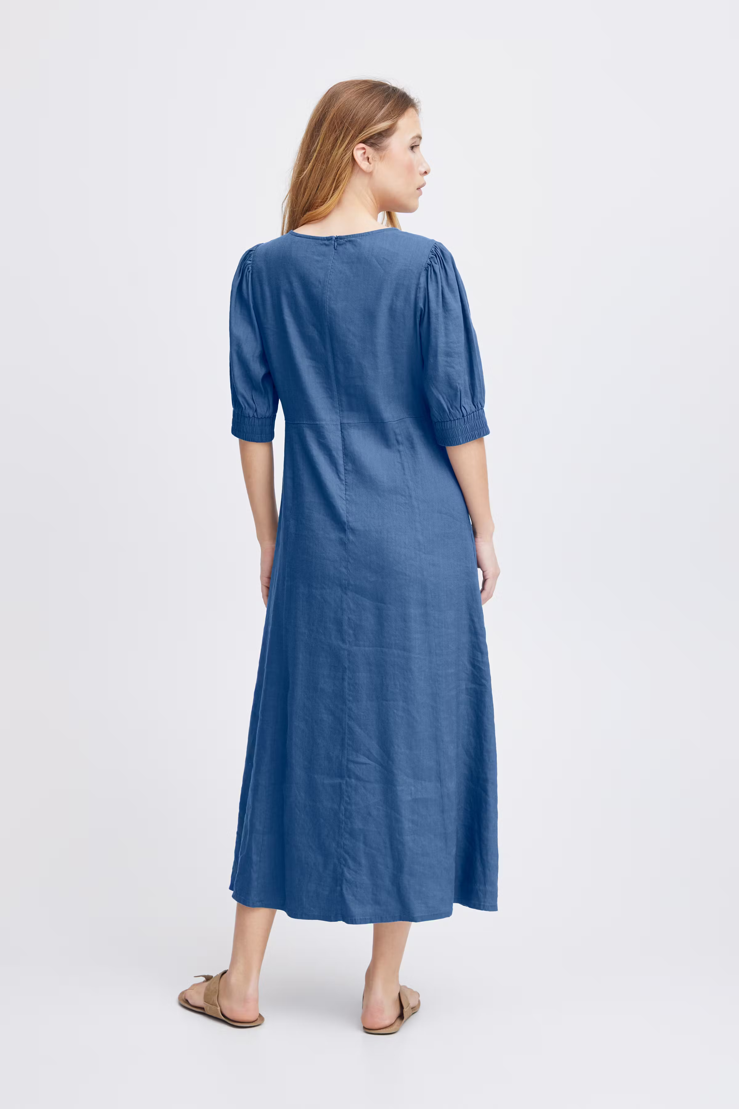 PZLUCA Kjole LOOKBOOK BACK 50208026-193929