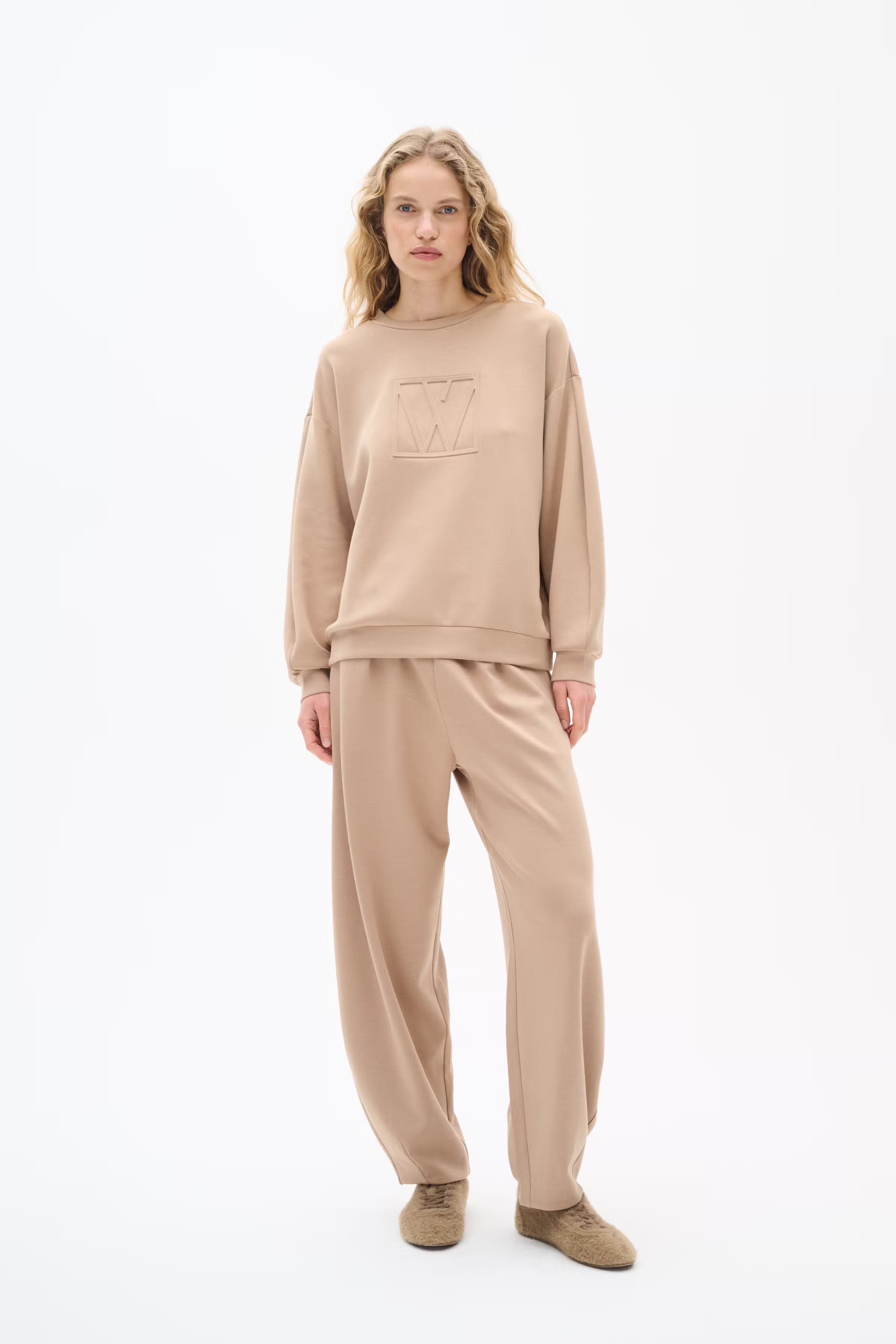 LaicentIW Sweatshirt LOOKBOOK FRONT 30109998-171320