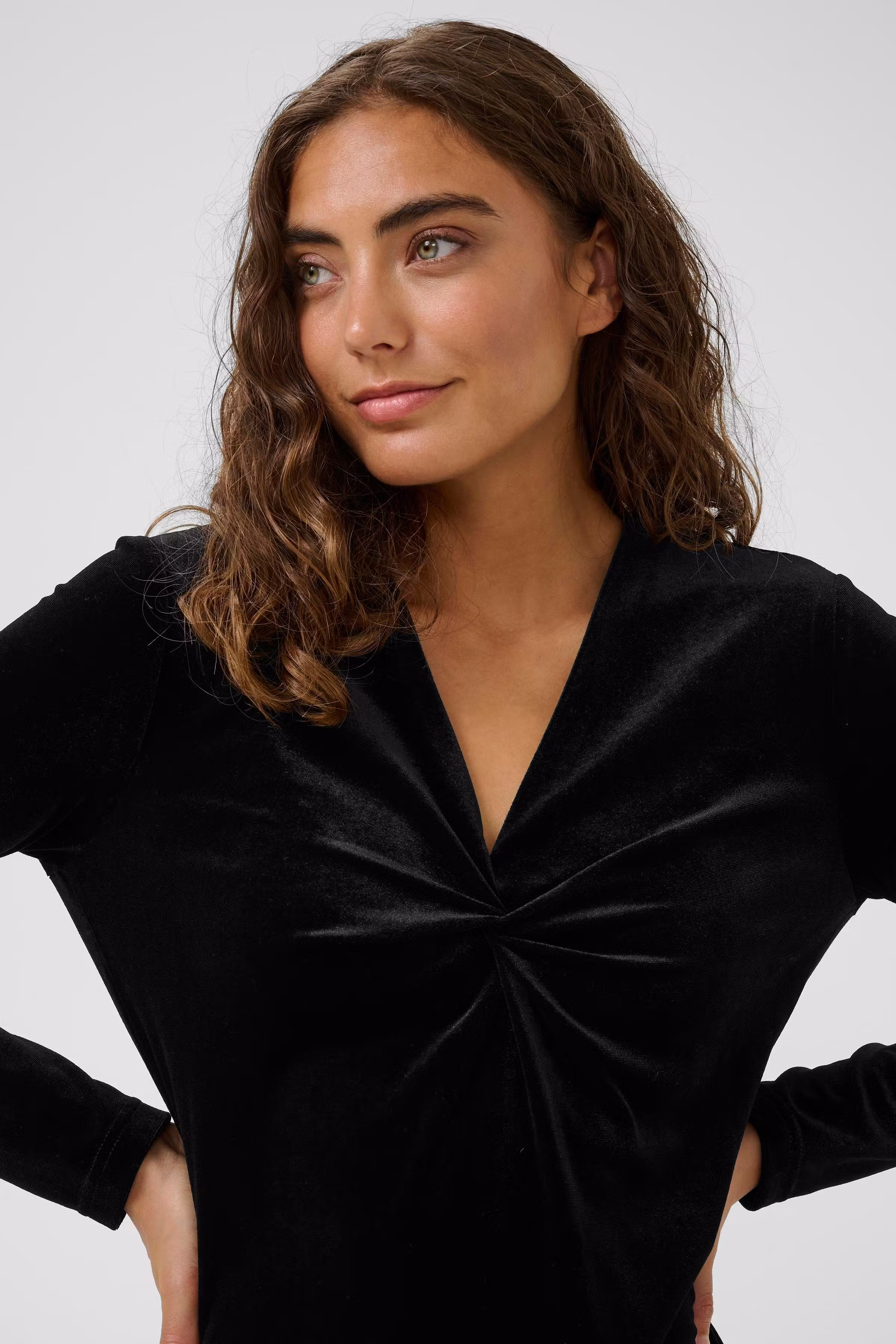 CUzoe velour dress LOOKBOOK DETAIL 50112494-500012