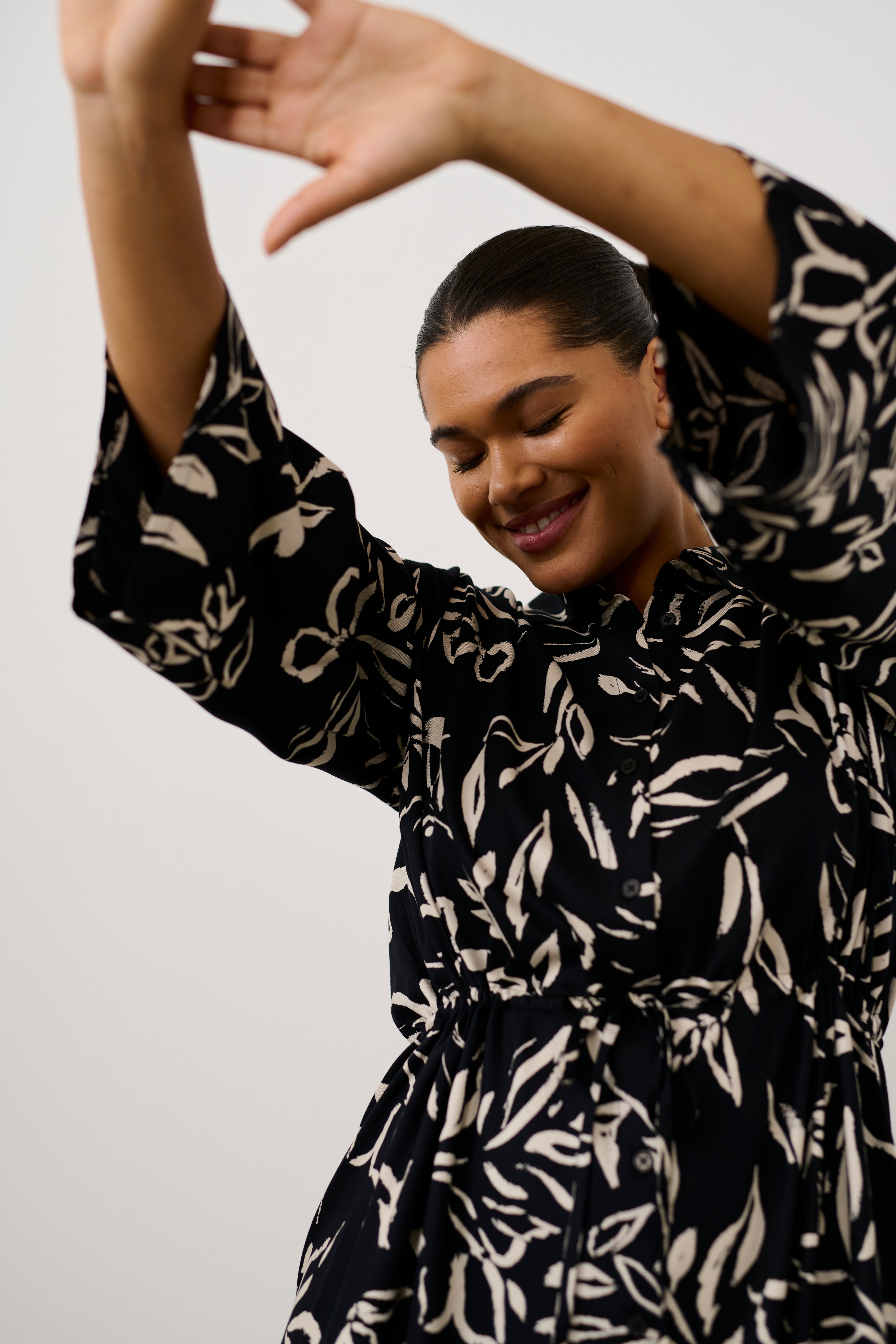 KCflora Dress LOCATION NONE 10582542-106278