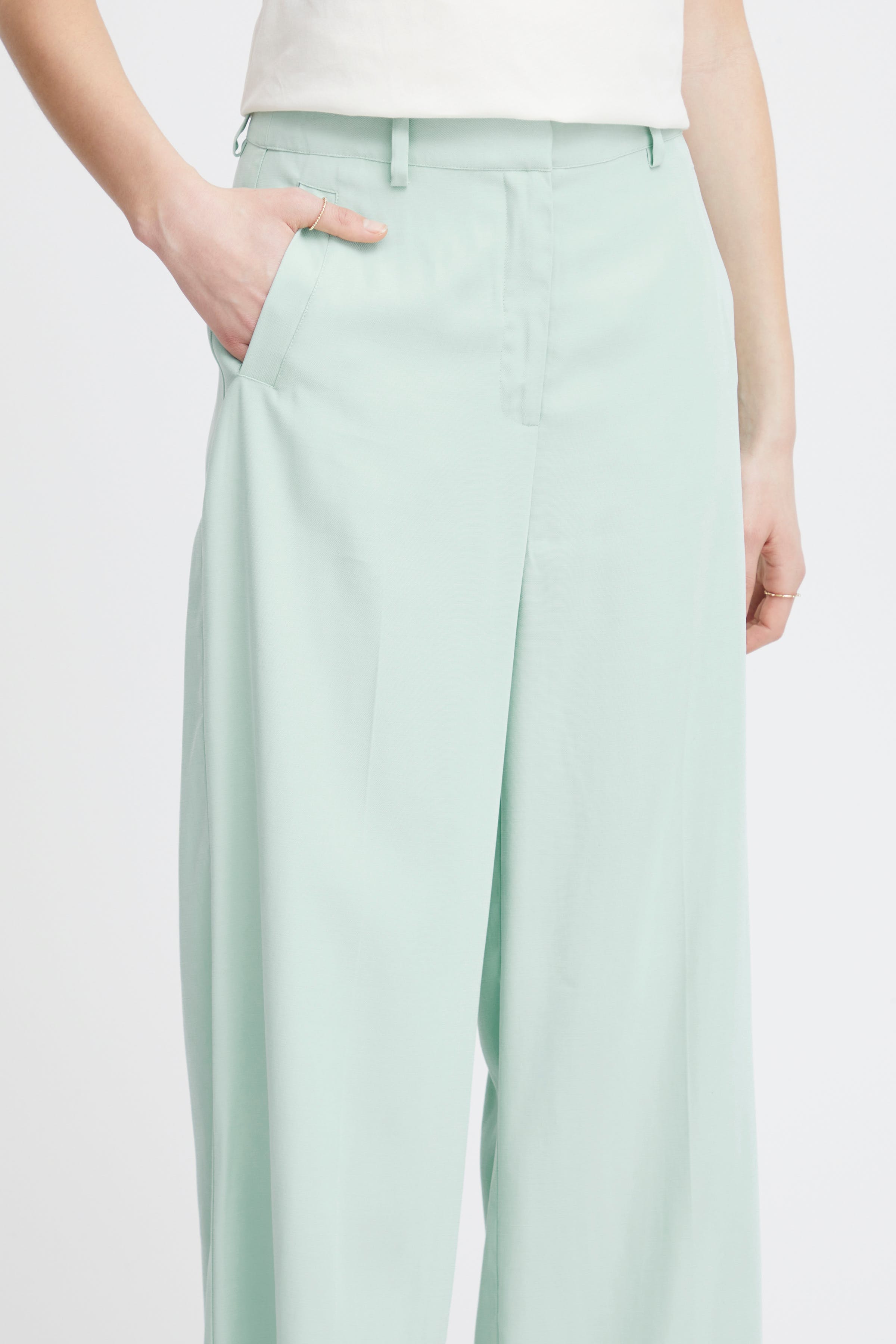IRLEONO Trousers LOOKBOOK DETAIL 20119526-155812