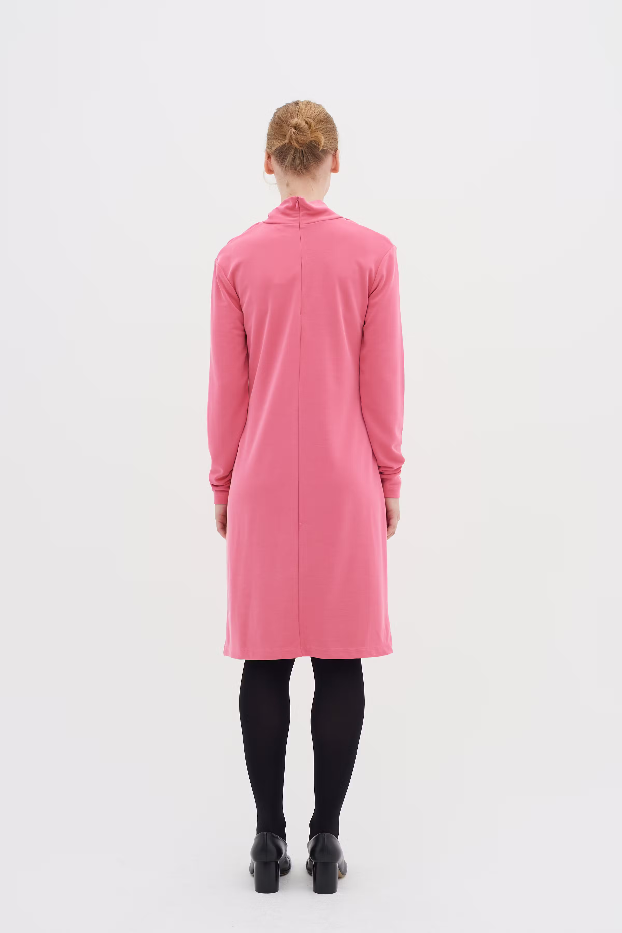 AmandusIW Dress LOOKBOOK BACK 30109004-182120