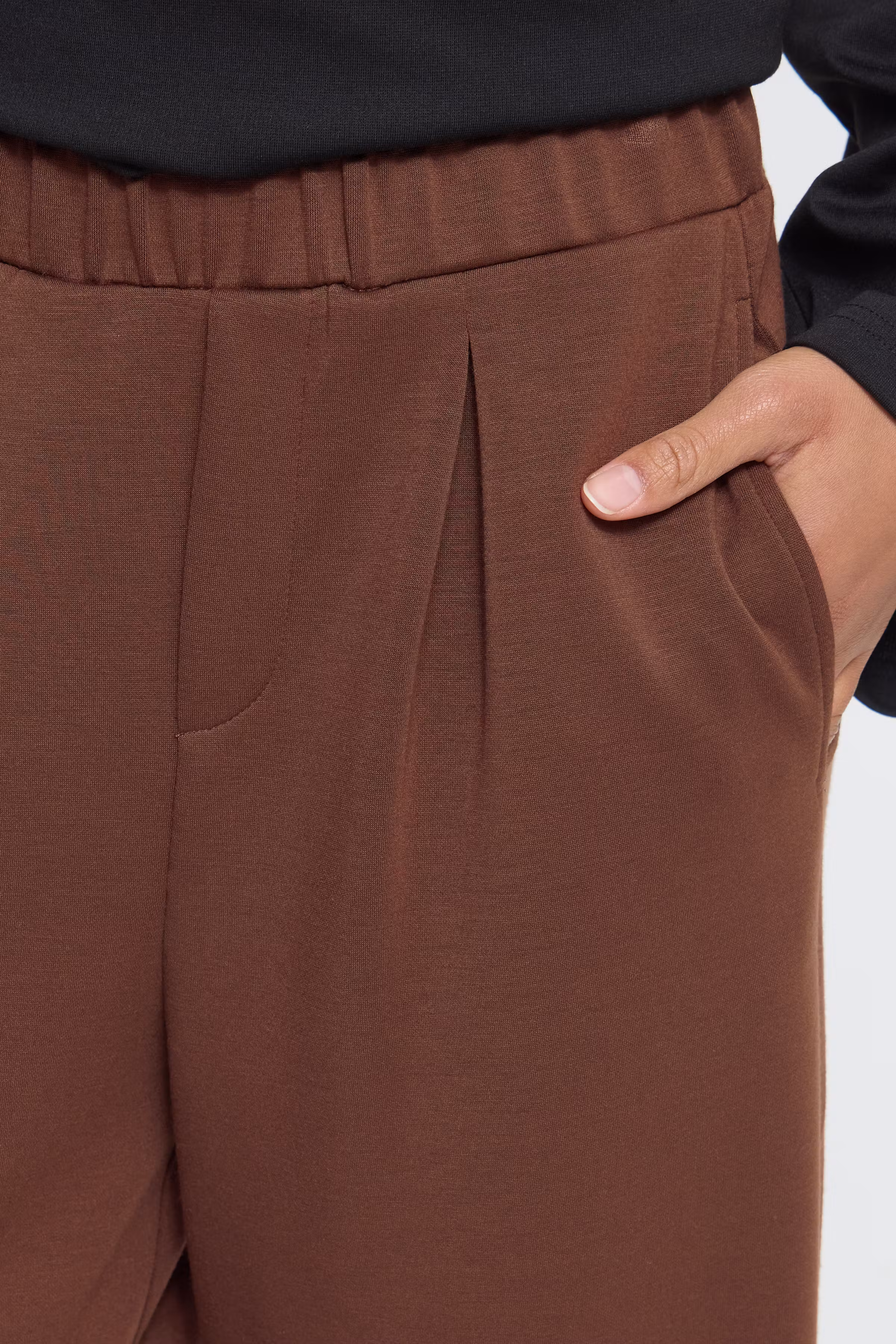 IHNAIDA Hose LOOKBOOK DETAIL 20126134-191419