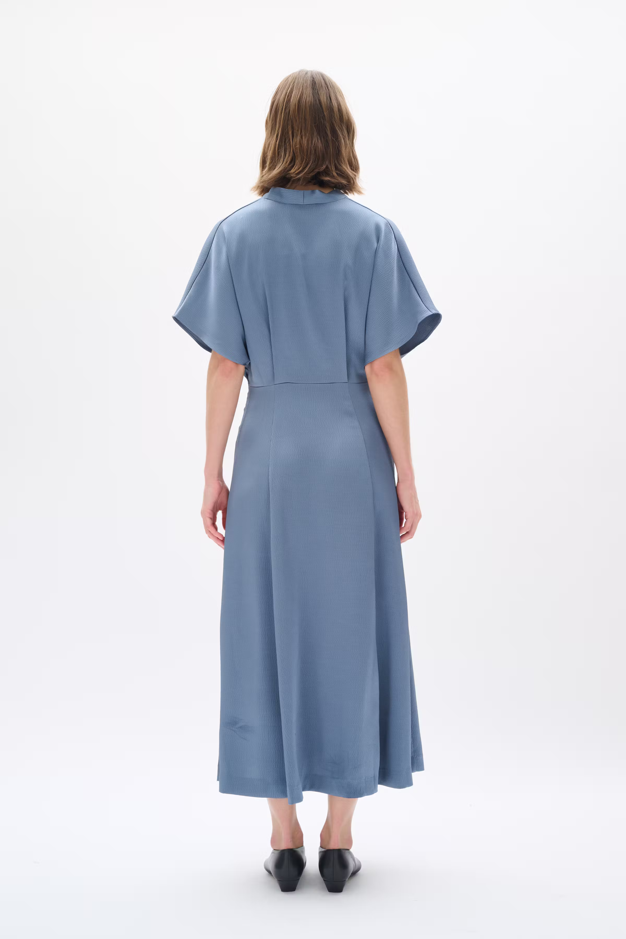 SuzkyIW Dress LOOKBOOK BACK 30110792-183916