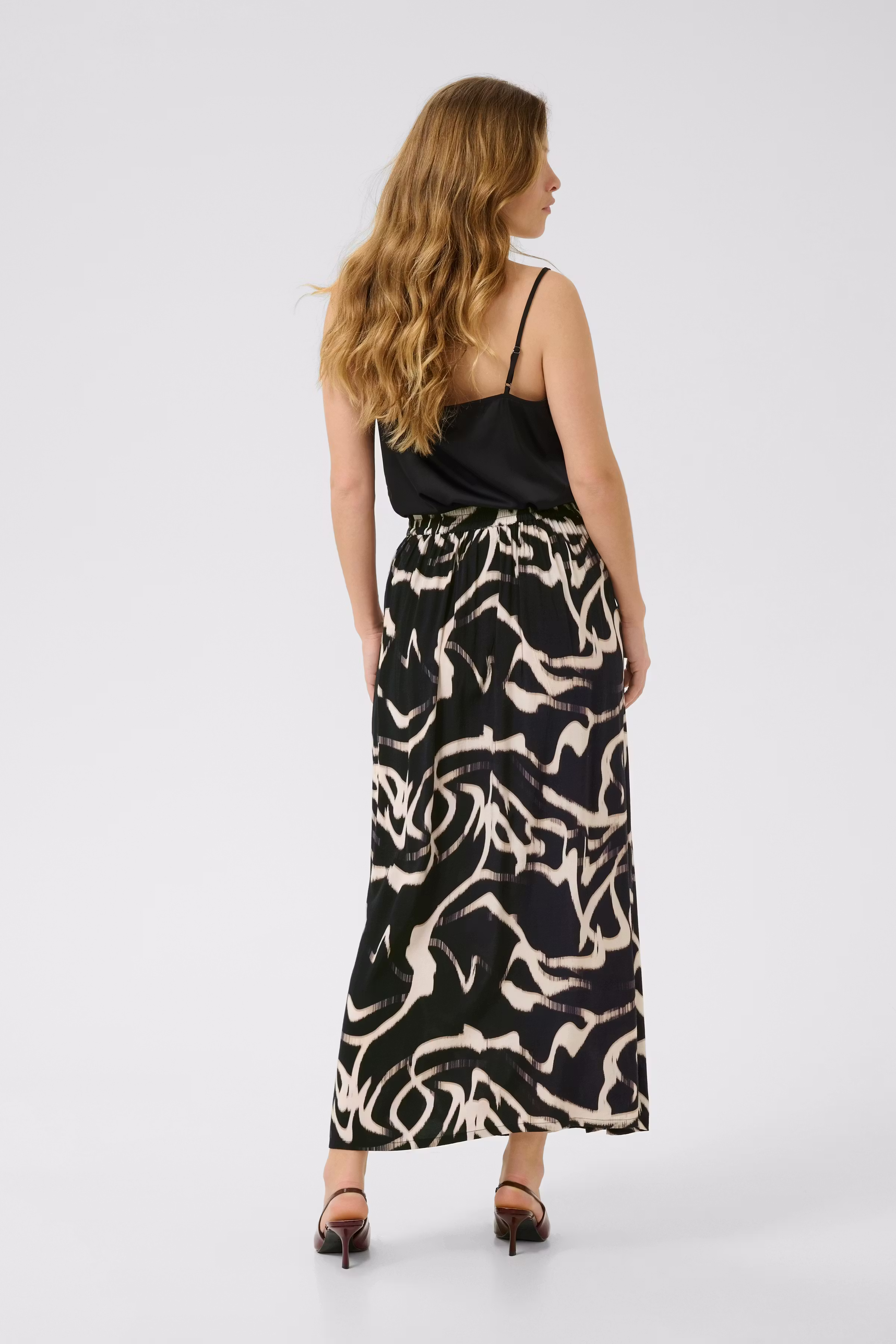 KAmartha Skirt LOOKBOOK BACK 10510111-107701