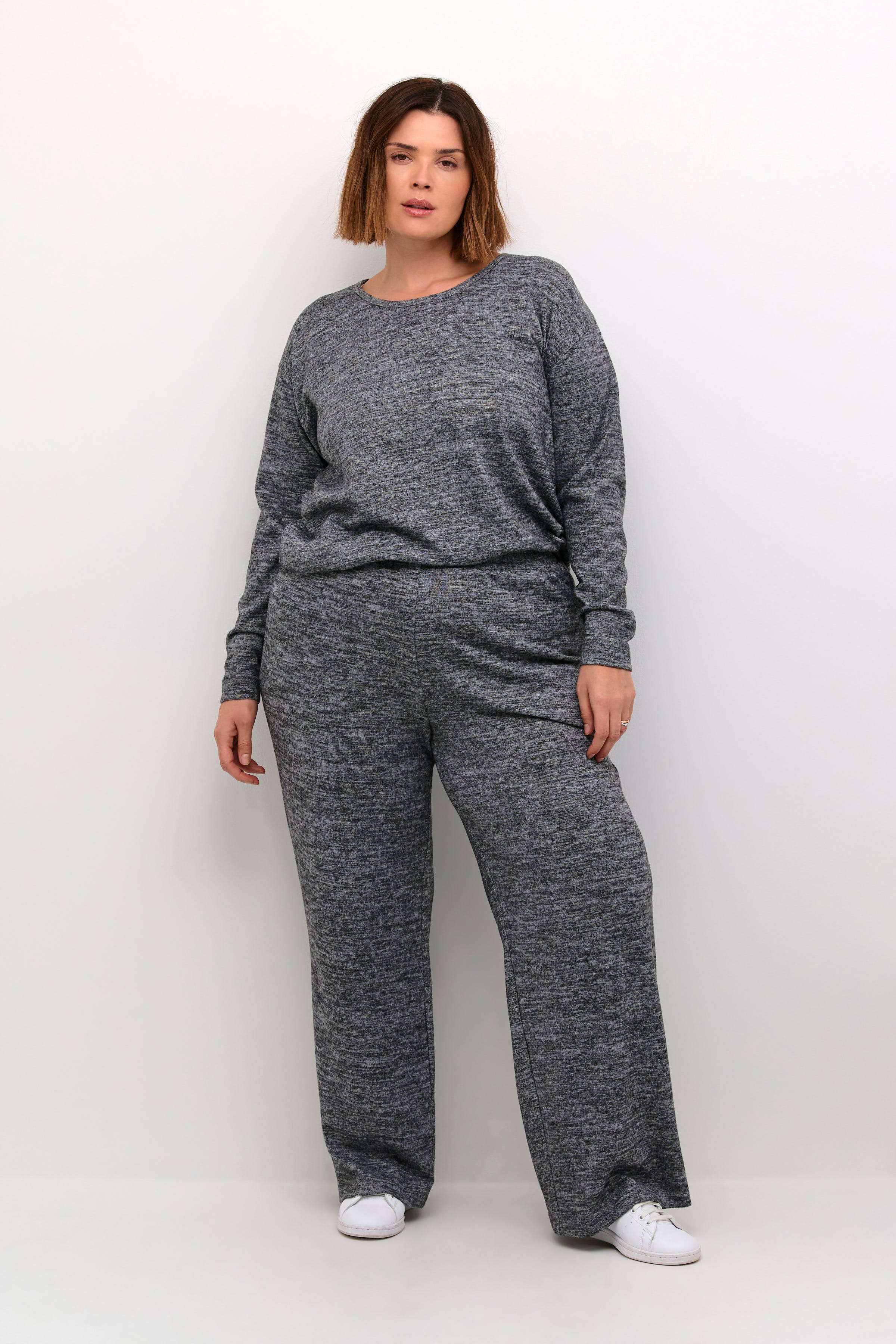 KCannie Trousers LOOKBOOK FRONT 10582764-100123