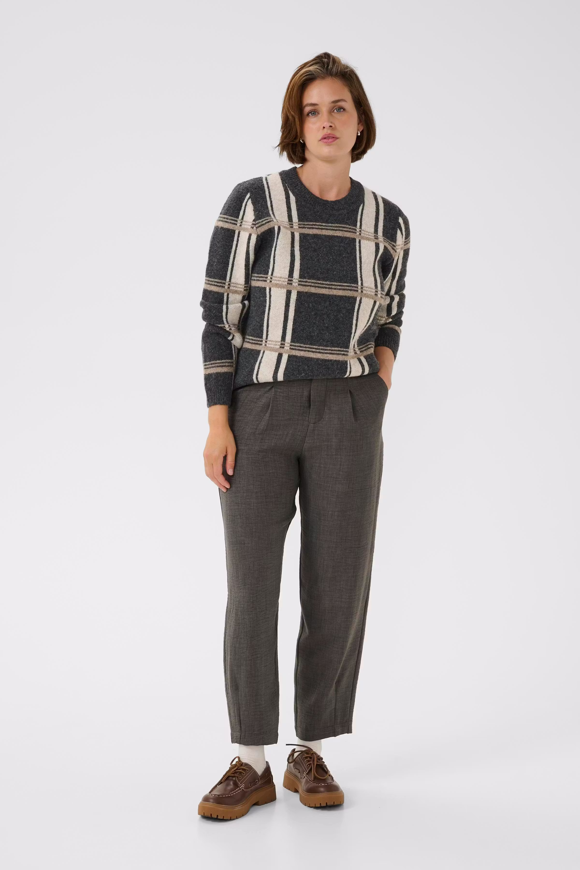 BPamelia Pullover LOOKBOOK FRONT 40200062-108696