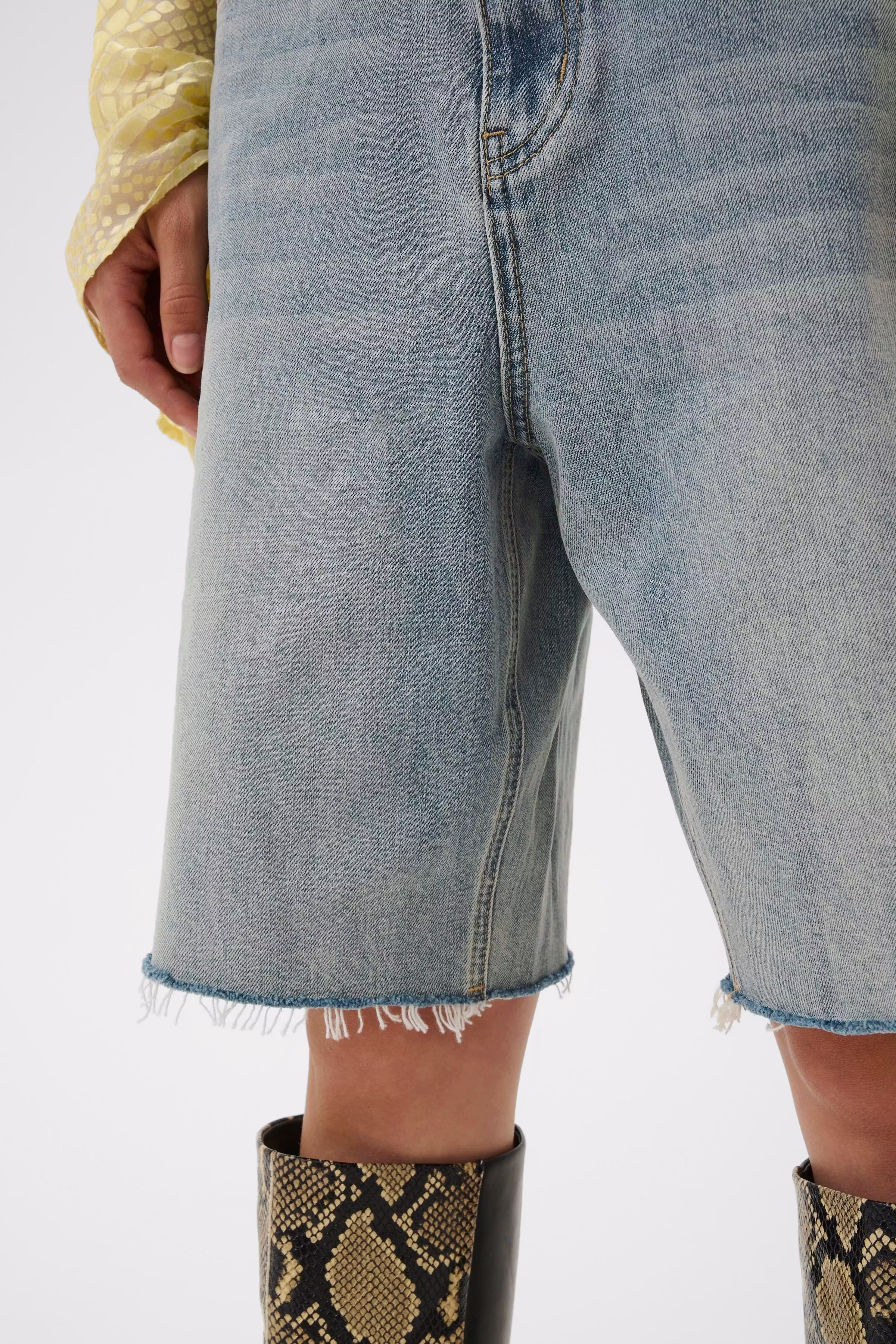 GZnoma Denimshorts LOOKBOOK DETAIL 10911186-109408