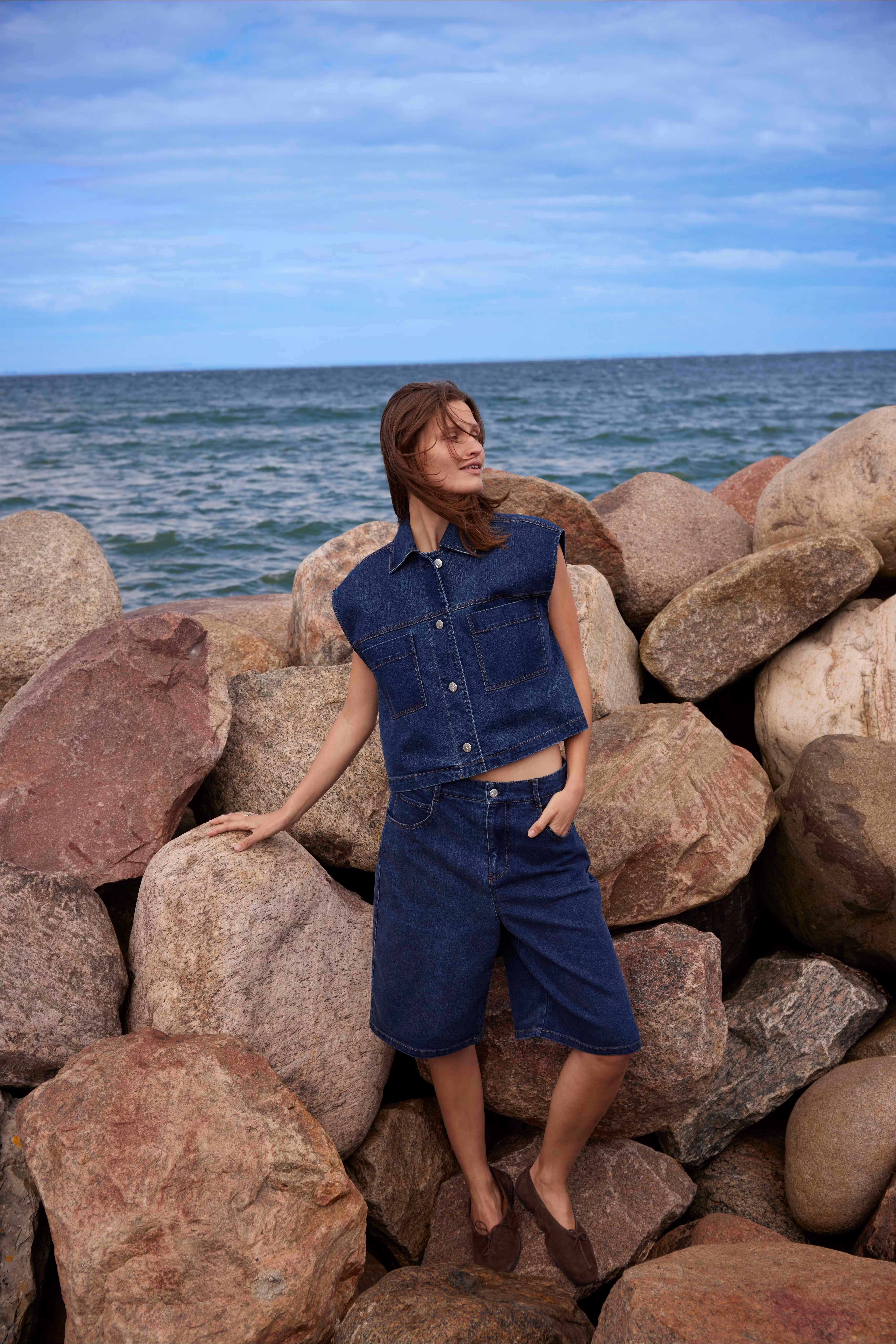 SLCalianna Weste LOCATION NONE 30408476-301728