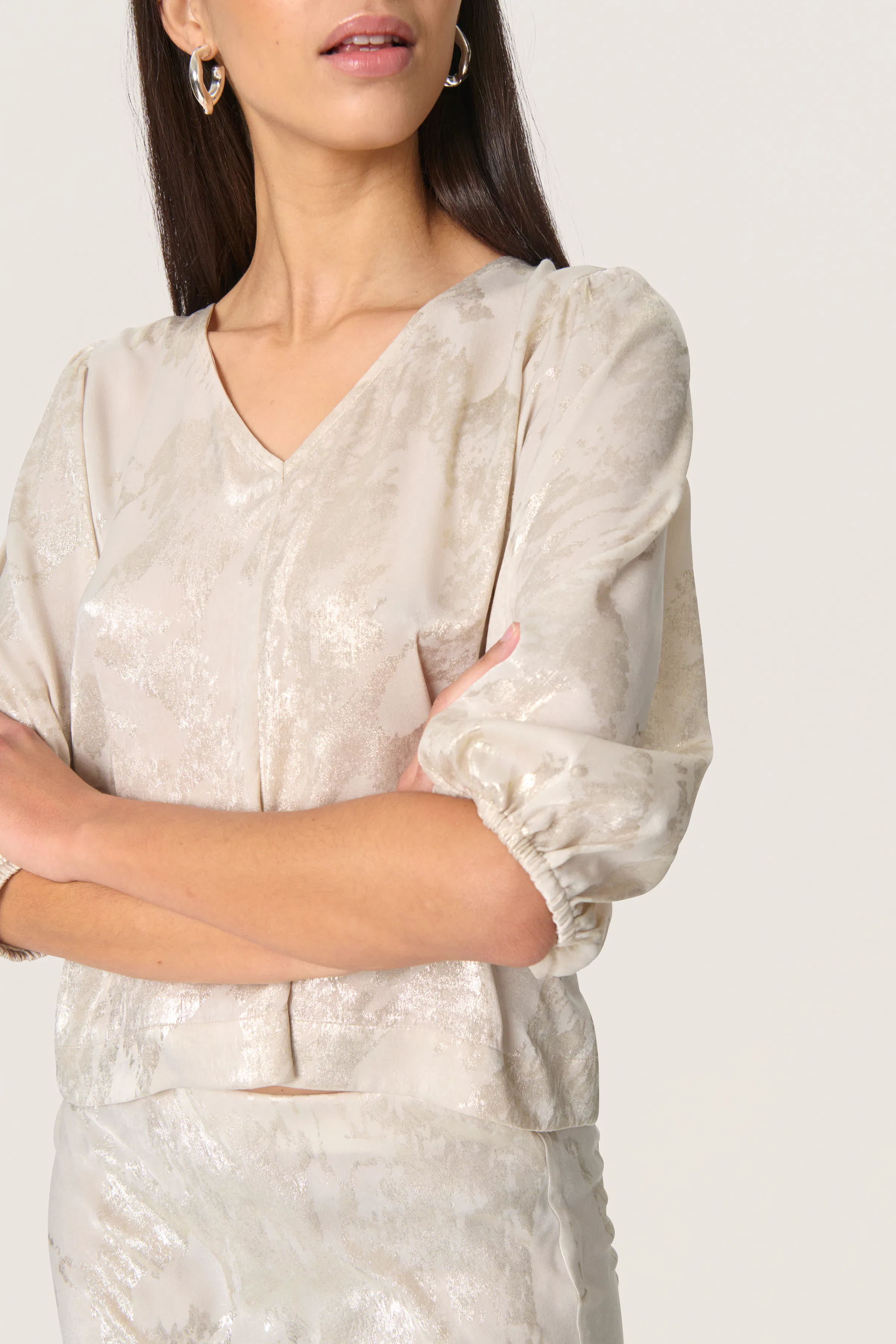 SLKitty Blouse LOOKBOOK DETAIL 30408115-303520