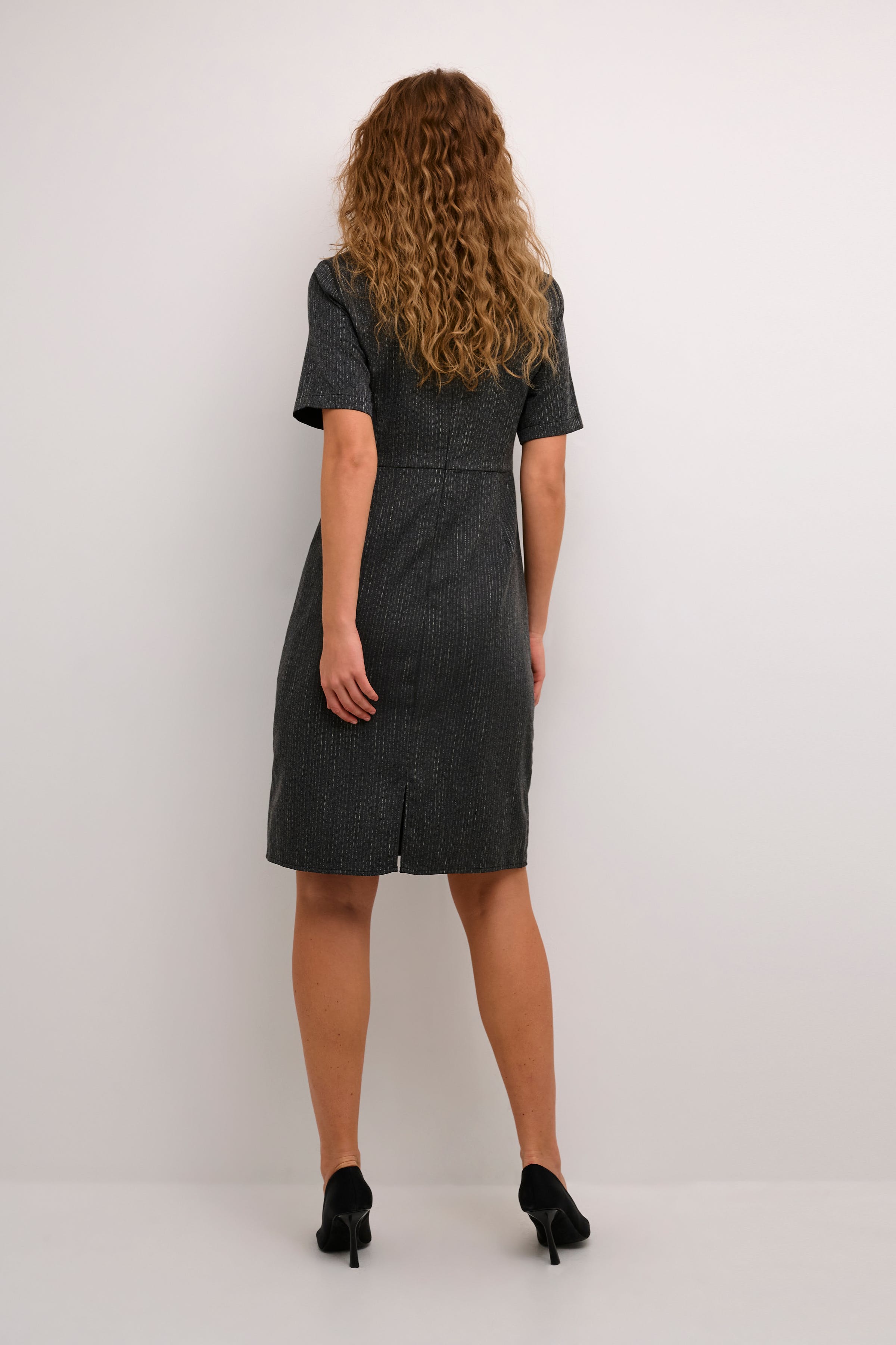 KAvilda Kjole LOOKBOOK BACK 10509187-106584