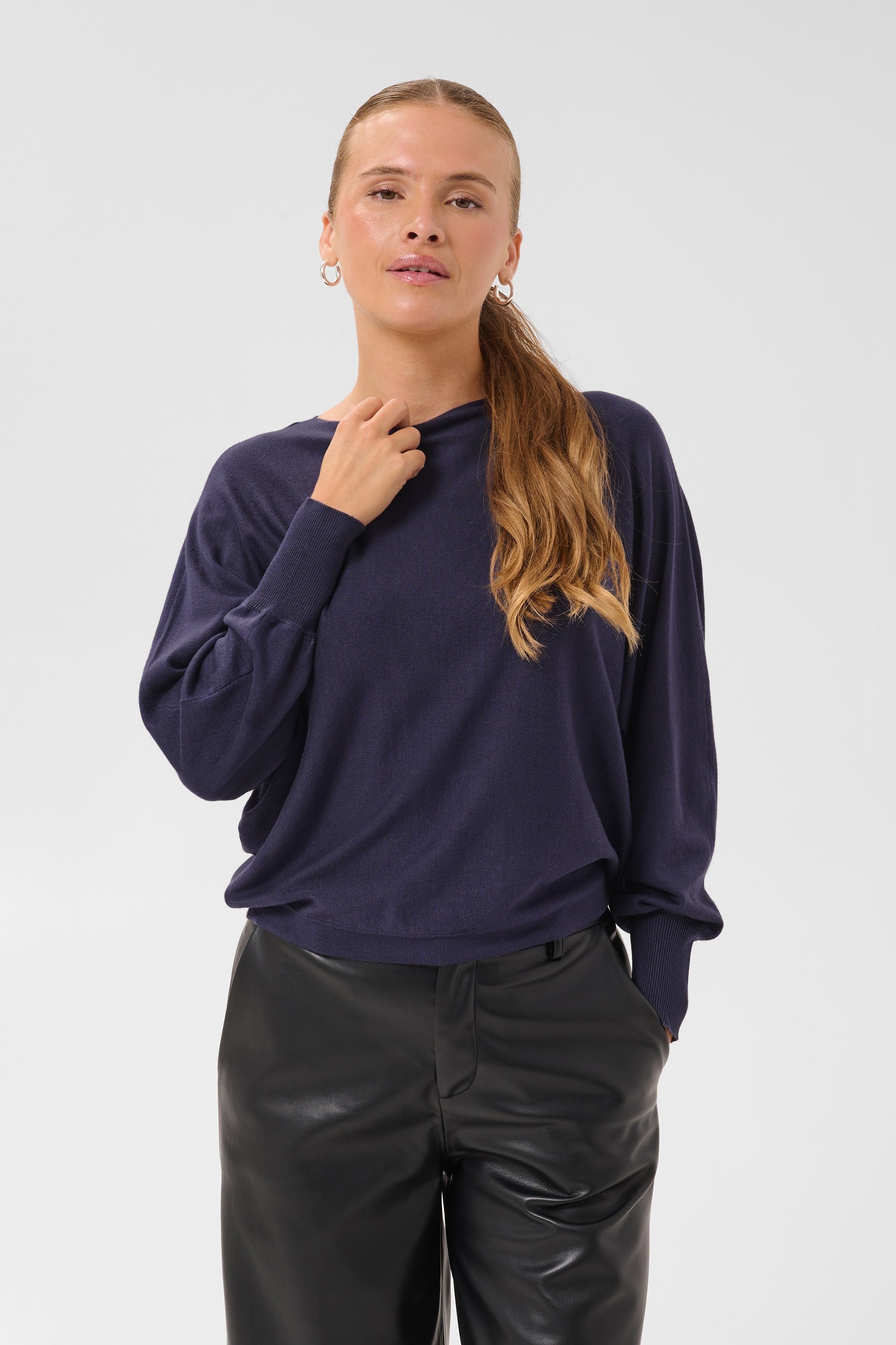 KAlizza Pullover LOOKBOOK FRONT 10512585-193927