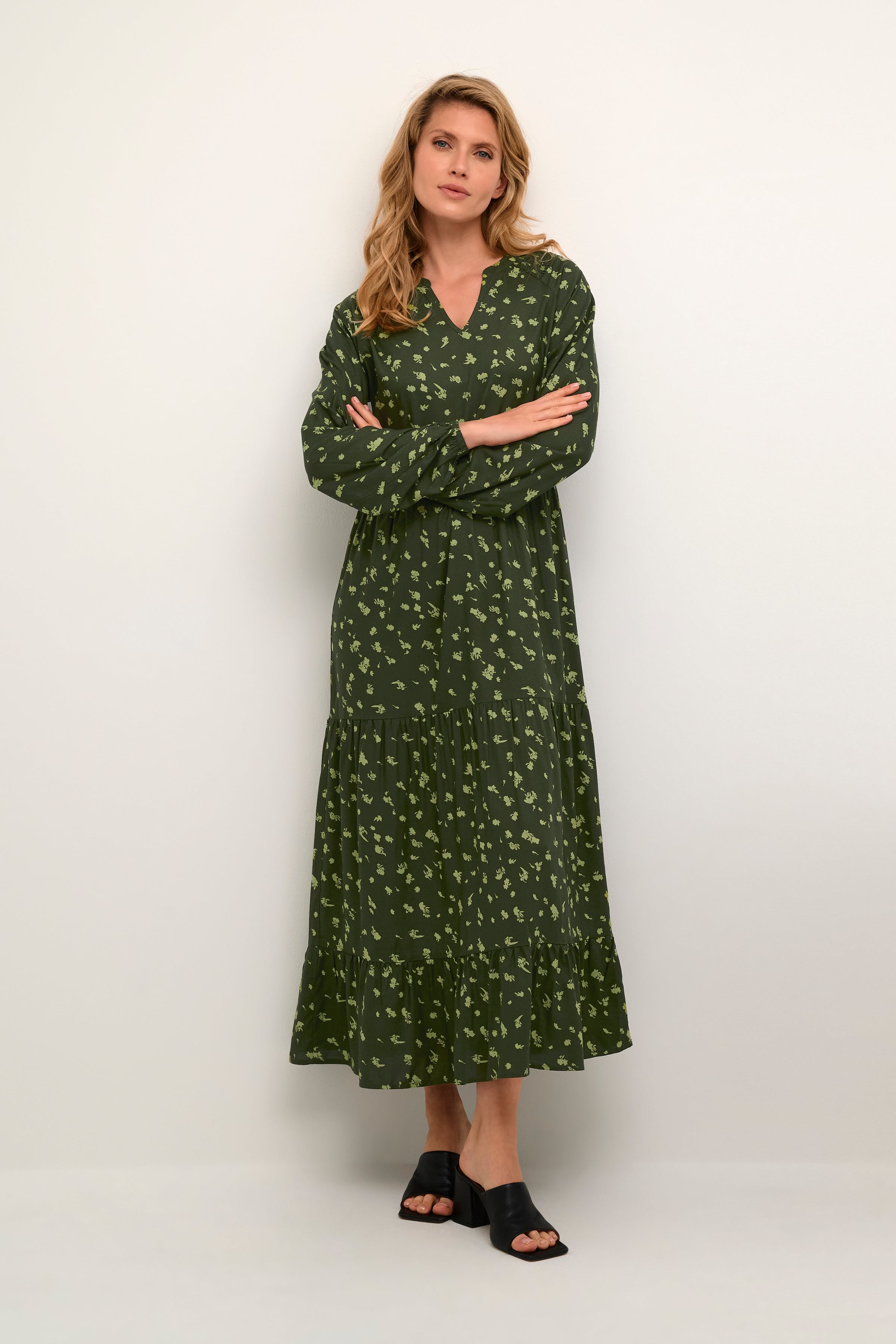 BPpolina Dress LOOKBOOK FRONT 10590523-104979B