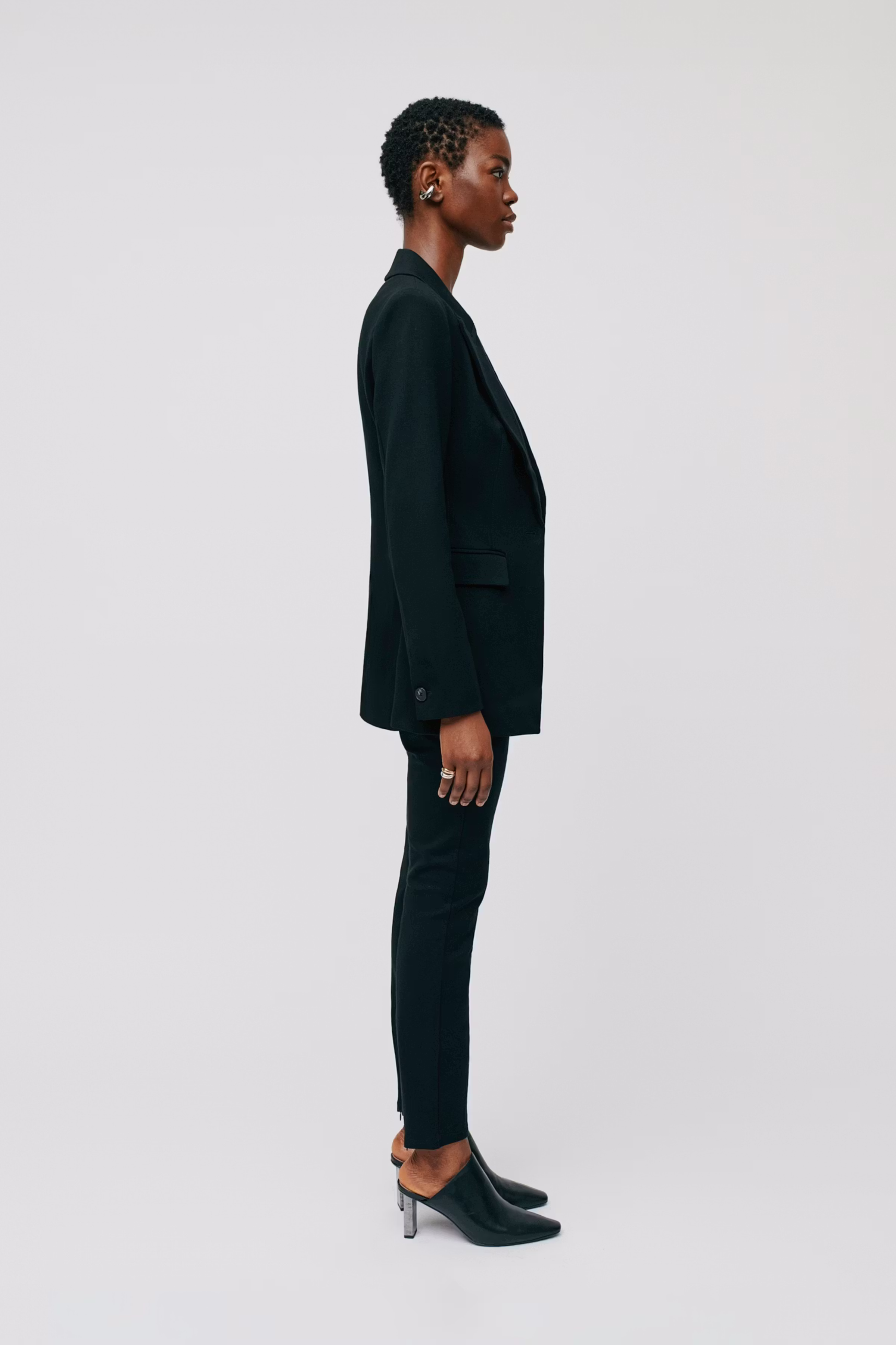 IOPHILIPPA Trousers LOOKBOOK FRONT 30600515-BK999