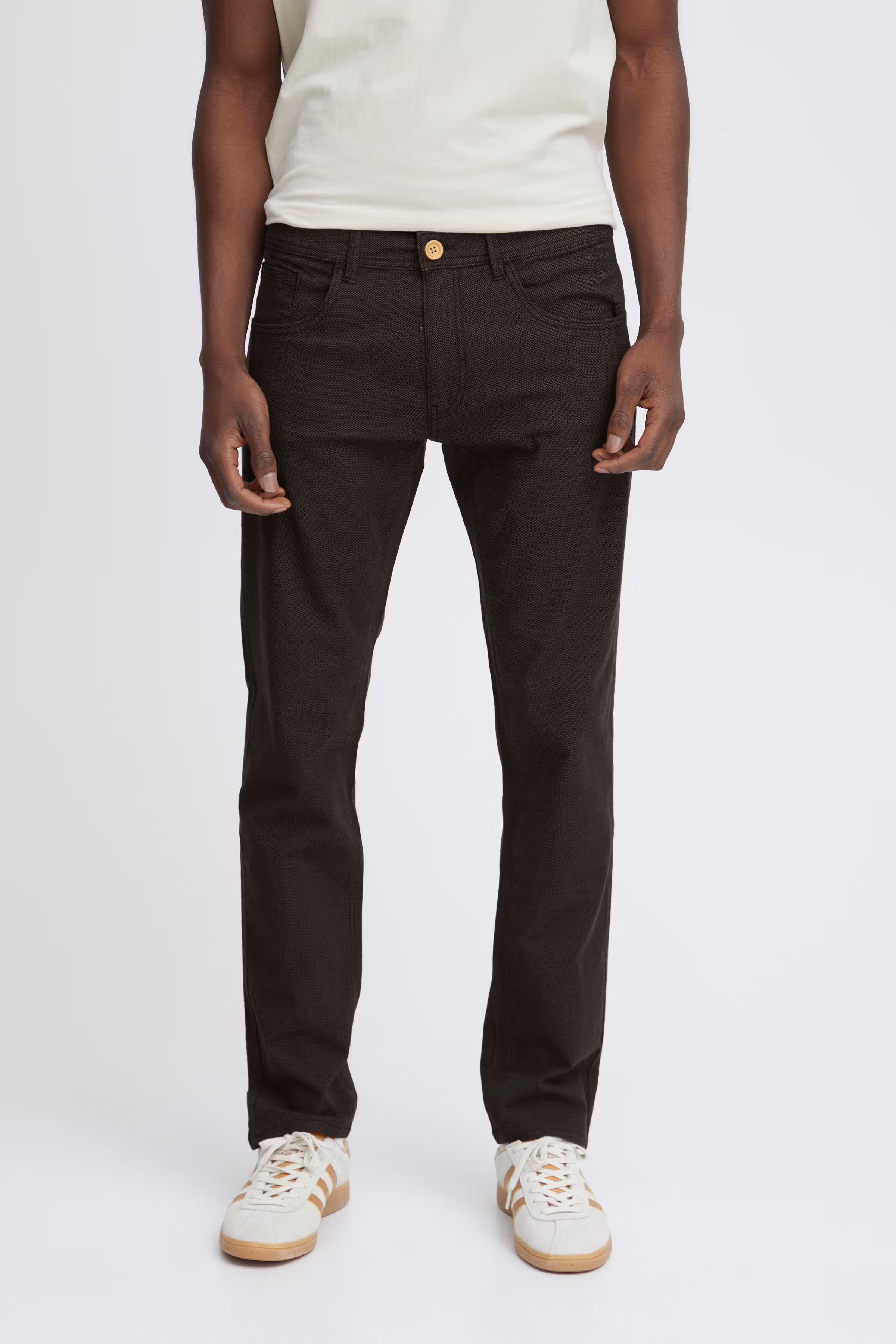 Casual Hose LOOKBOOK FRONT 20717076-194007