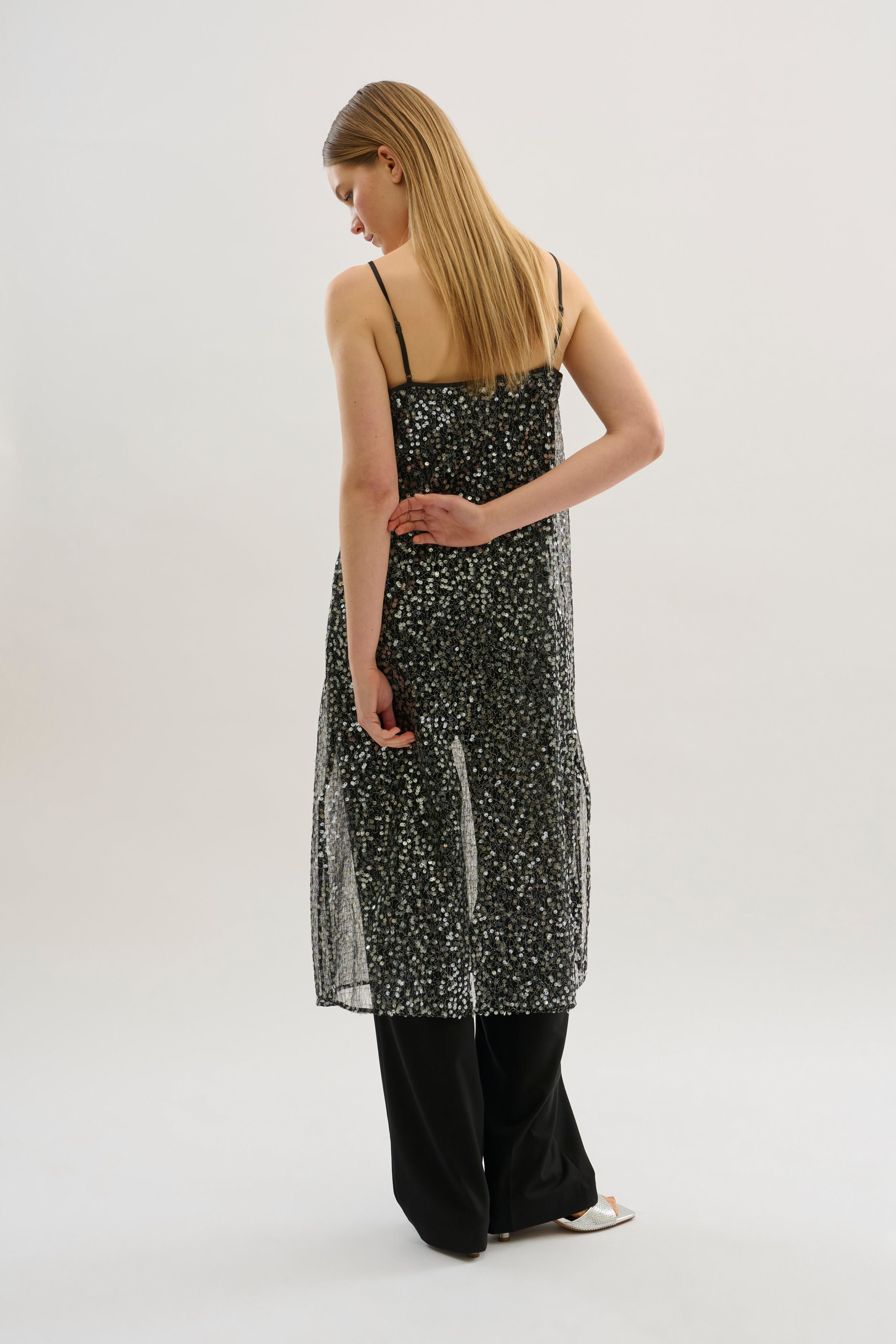 KBSigne Pailletkjole LOOKBOOK BACK 10105248-194008