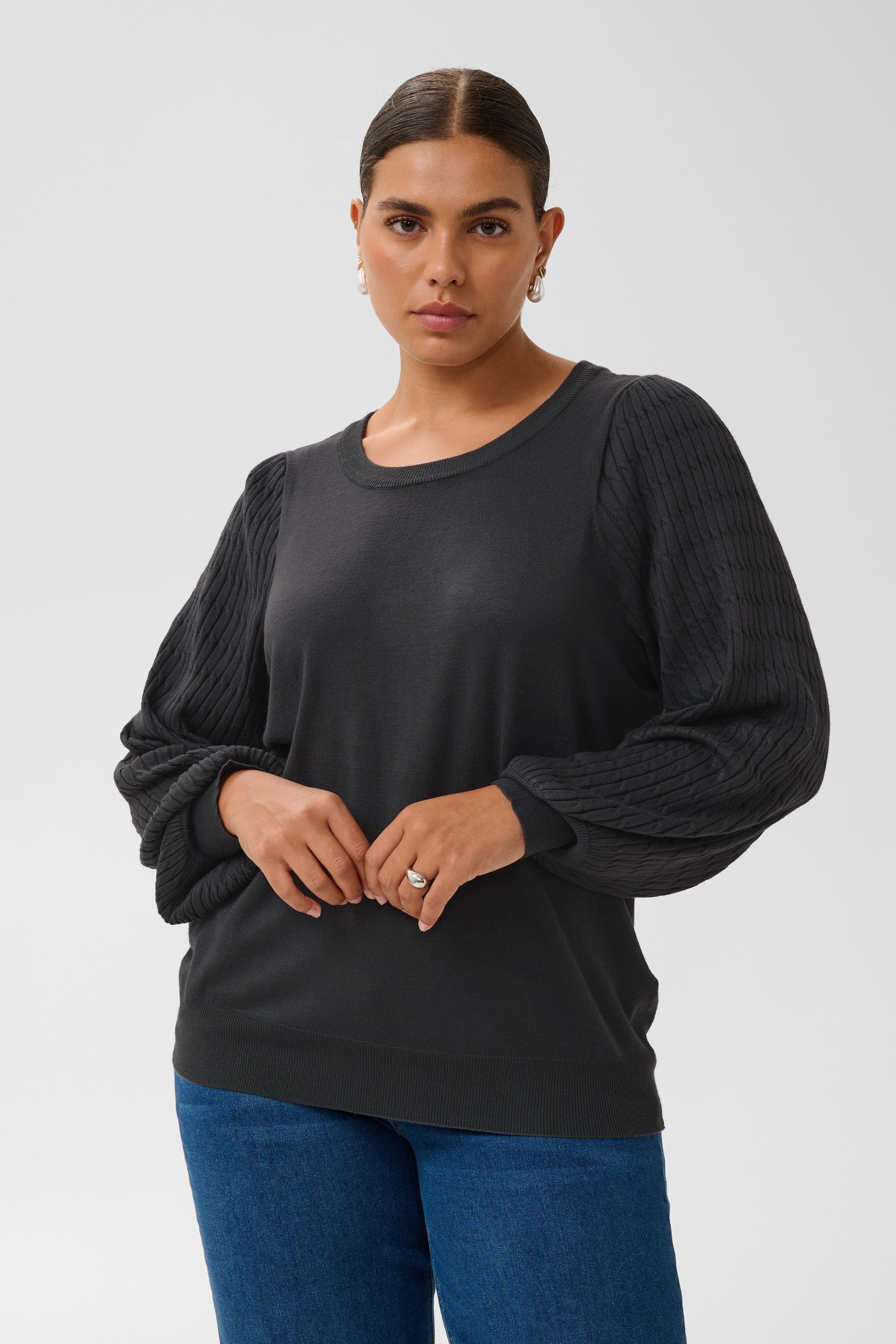 KClini Pullover LOOKBOOK FRONT 10582598-190205