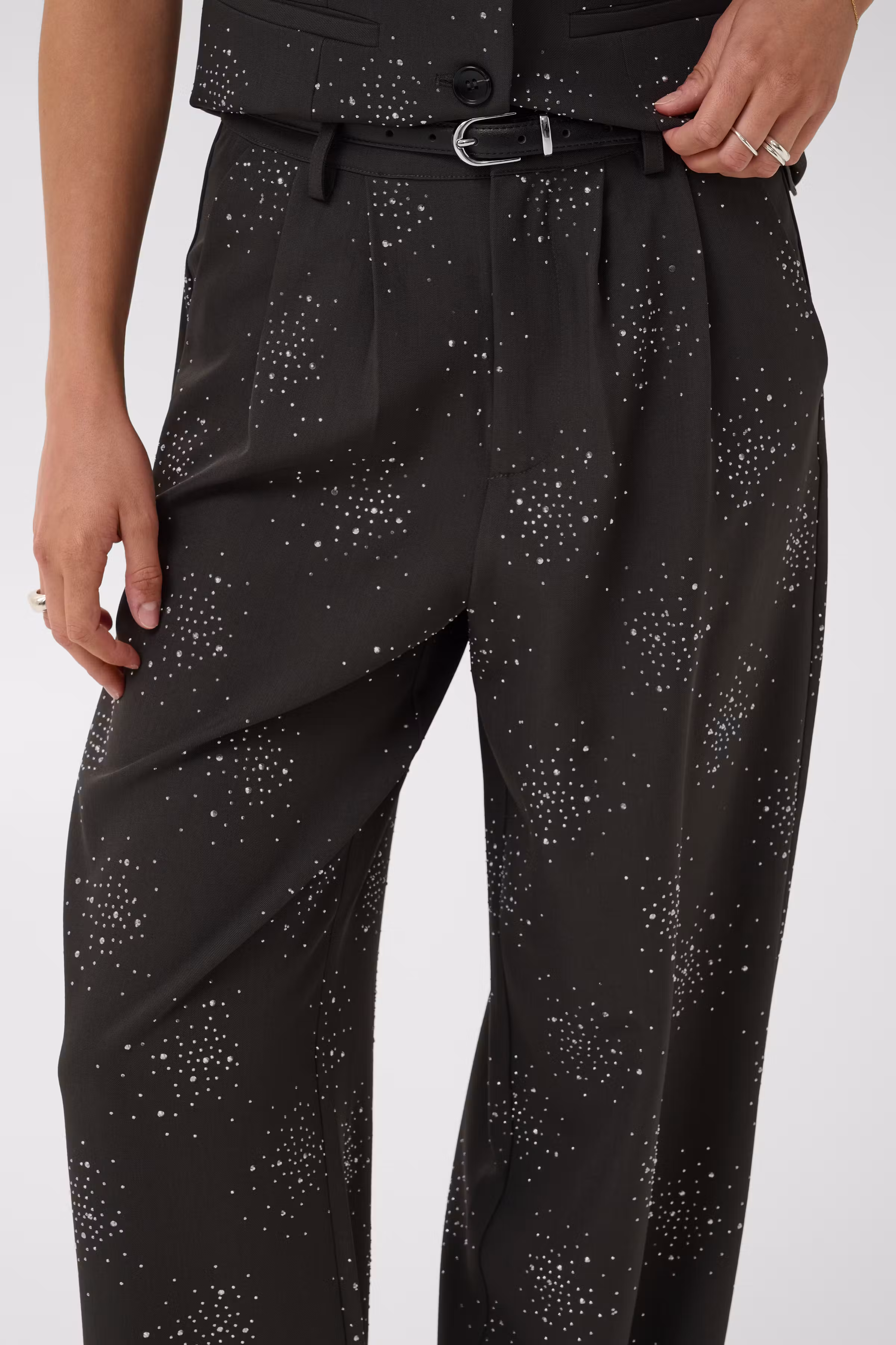 UsagiSZ Bukser LOOKBOOK DETAIL 30515600-190000