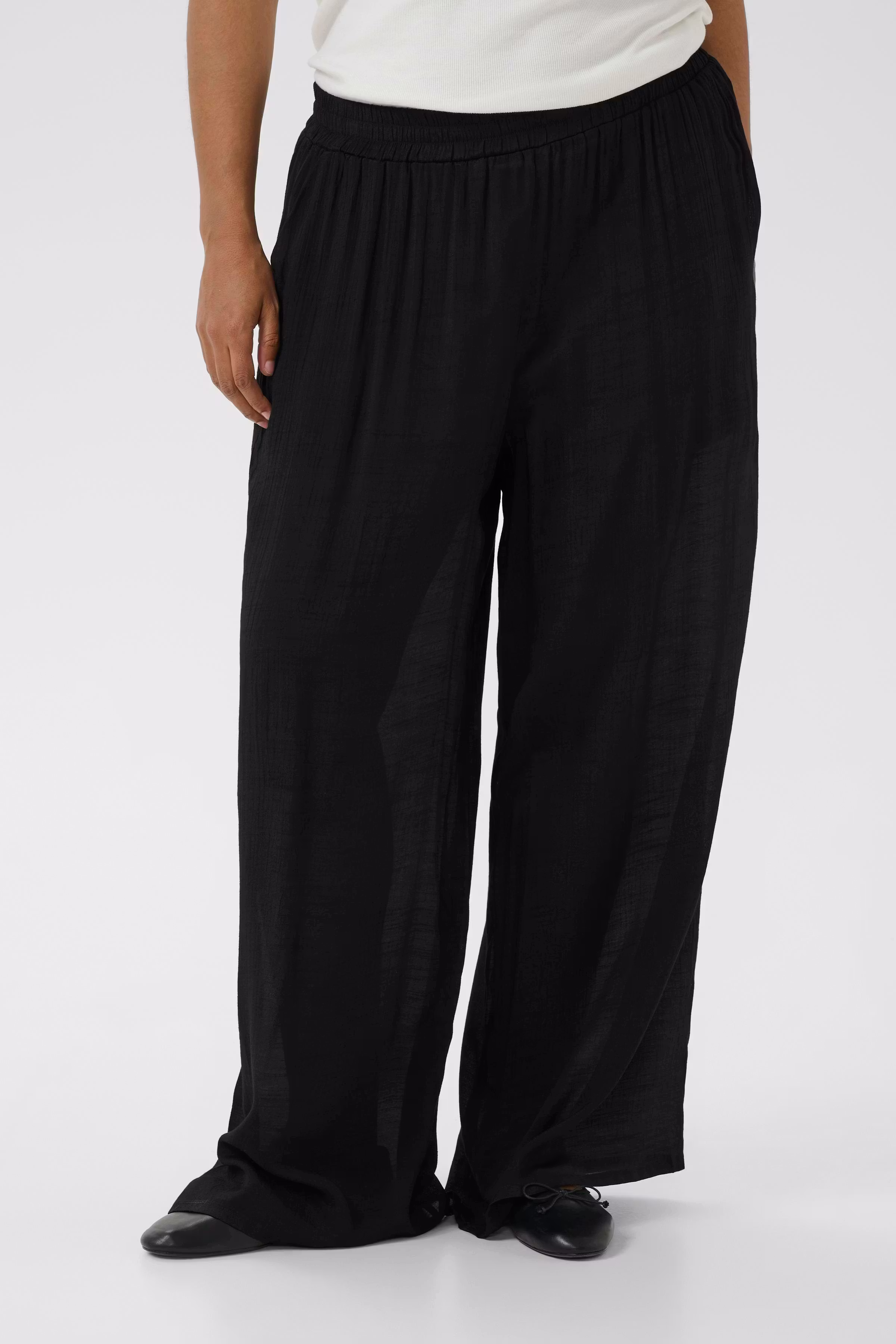 KCalia Pantalon LOOKBOOK FRONT 10583463-100121