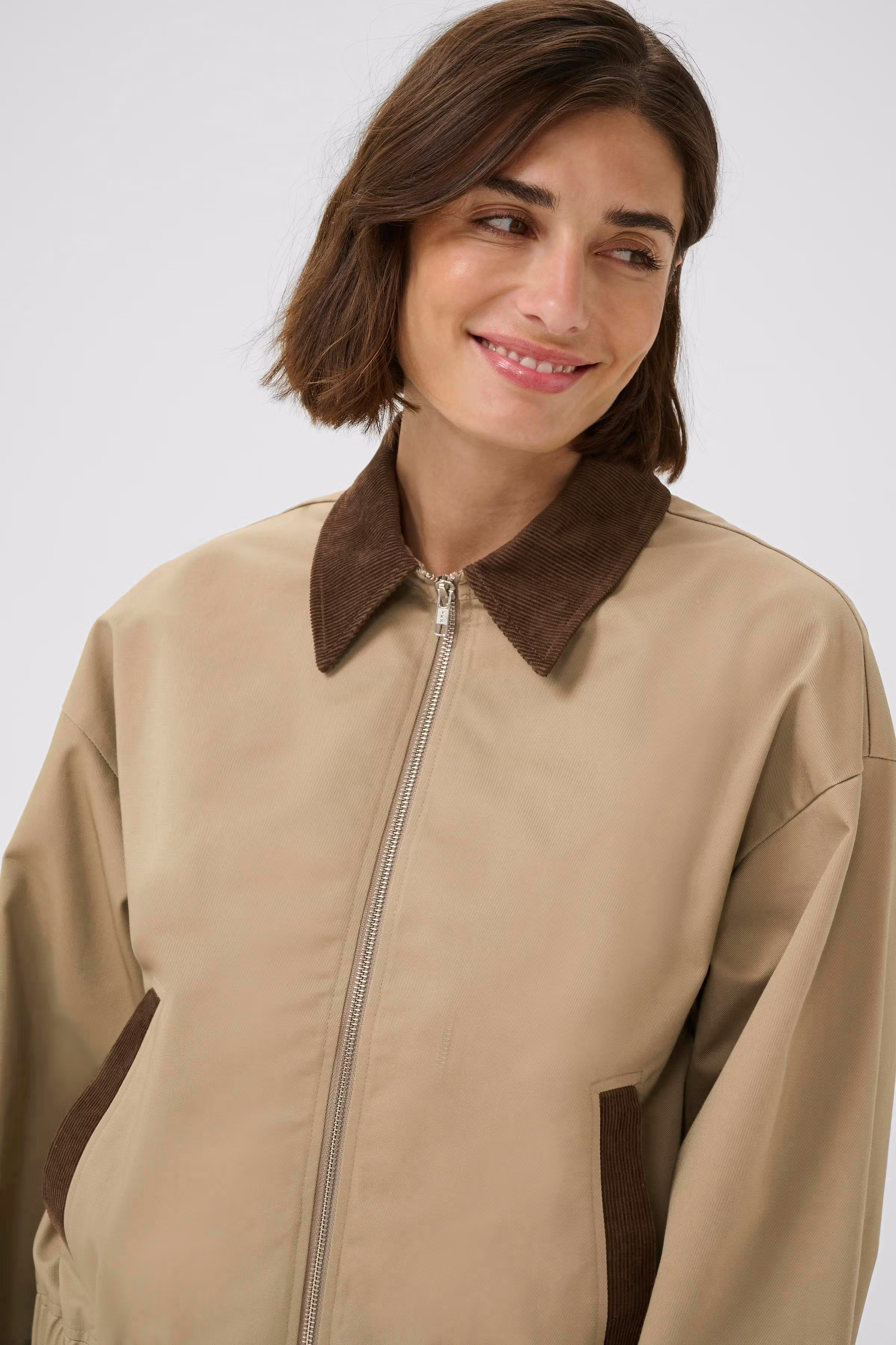 CUsasha Jacka med manchesterkrage LOOKBOOK DETAIL 50112575-171009