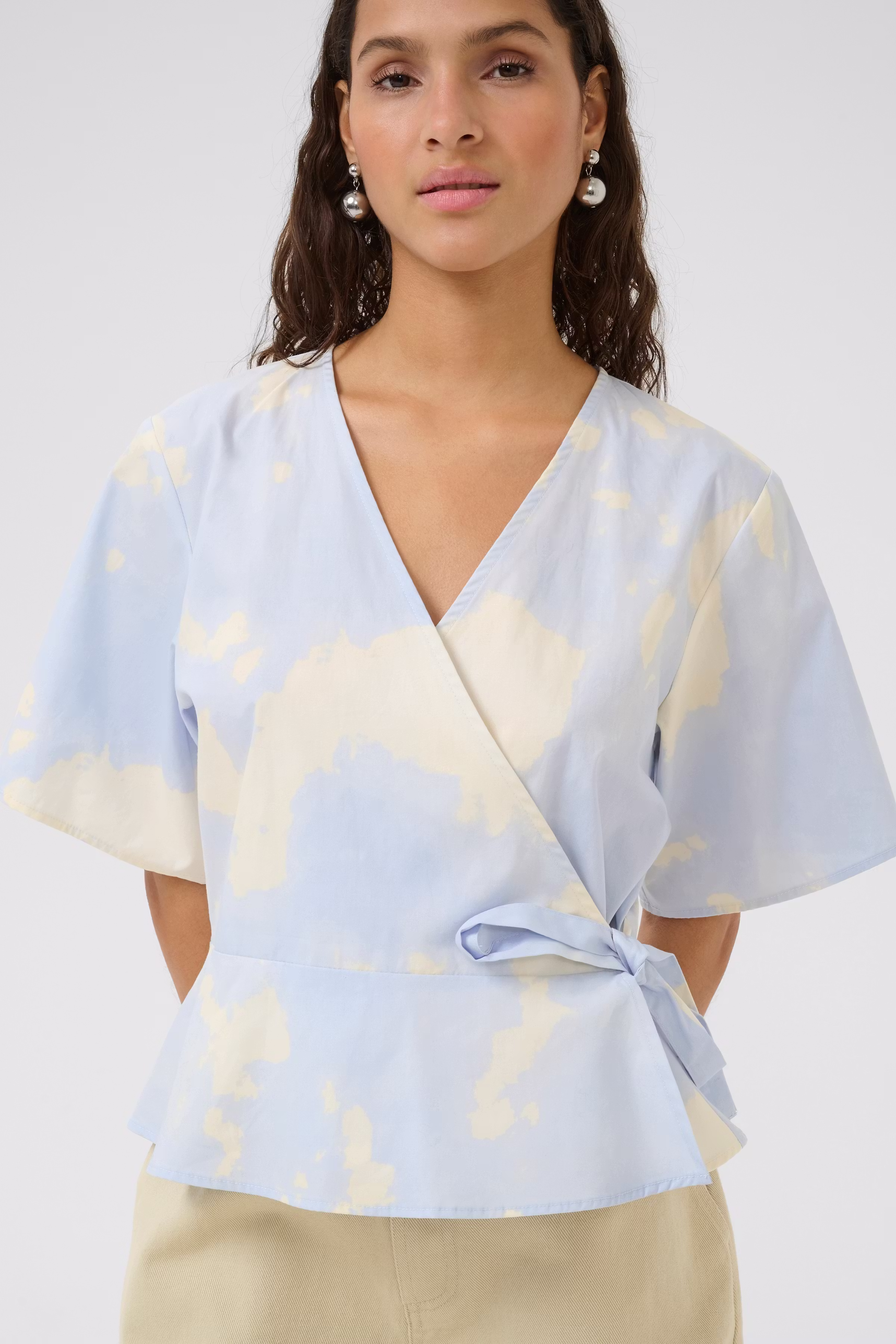 KBVanilla Bluse LOOKBOOK FRONT 10105490-107574