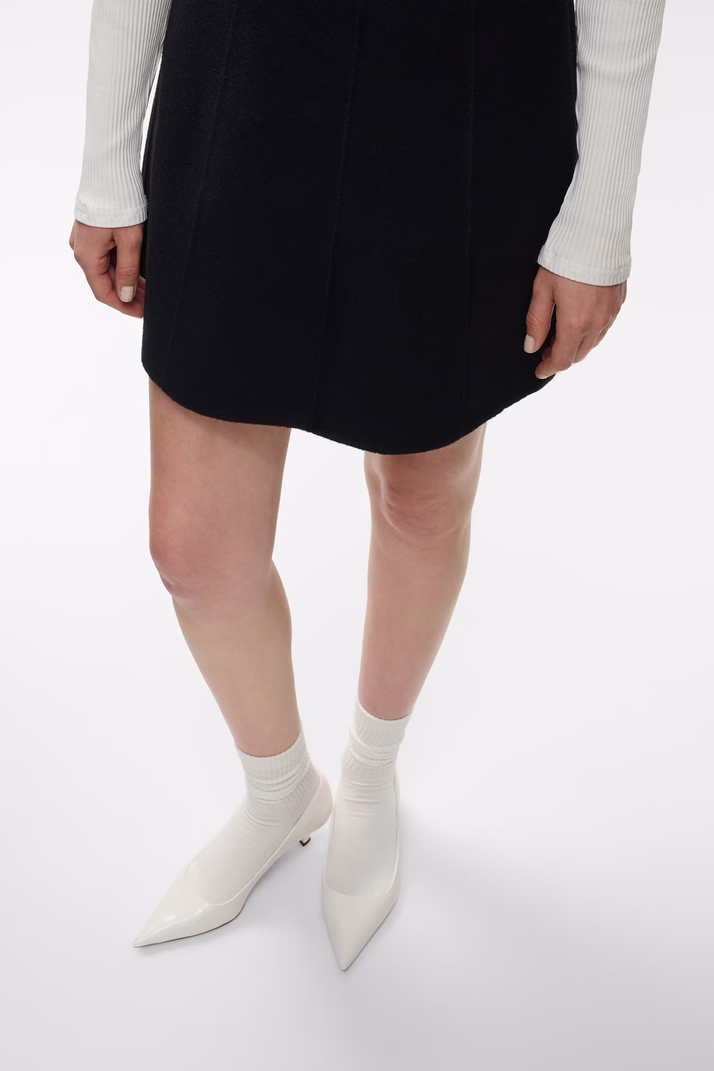 IOSora Skirt LOOKBOOK DETAIL 30600105-BK999