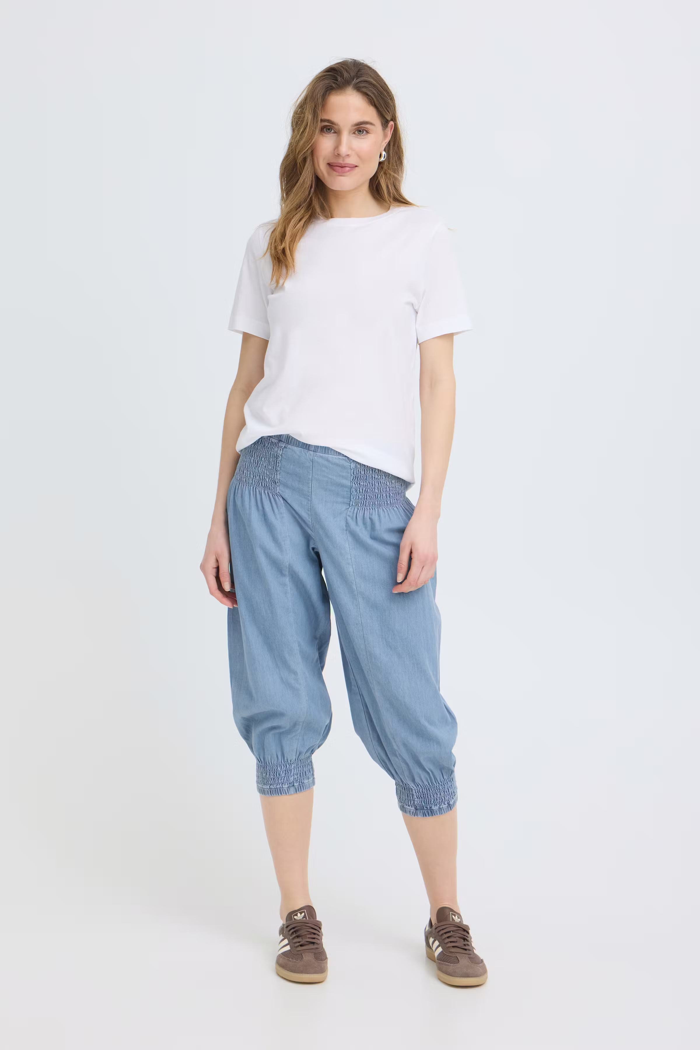 PZJILL Capri pants LOOKBOOK FRONT 50210771-200008