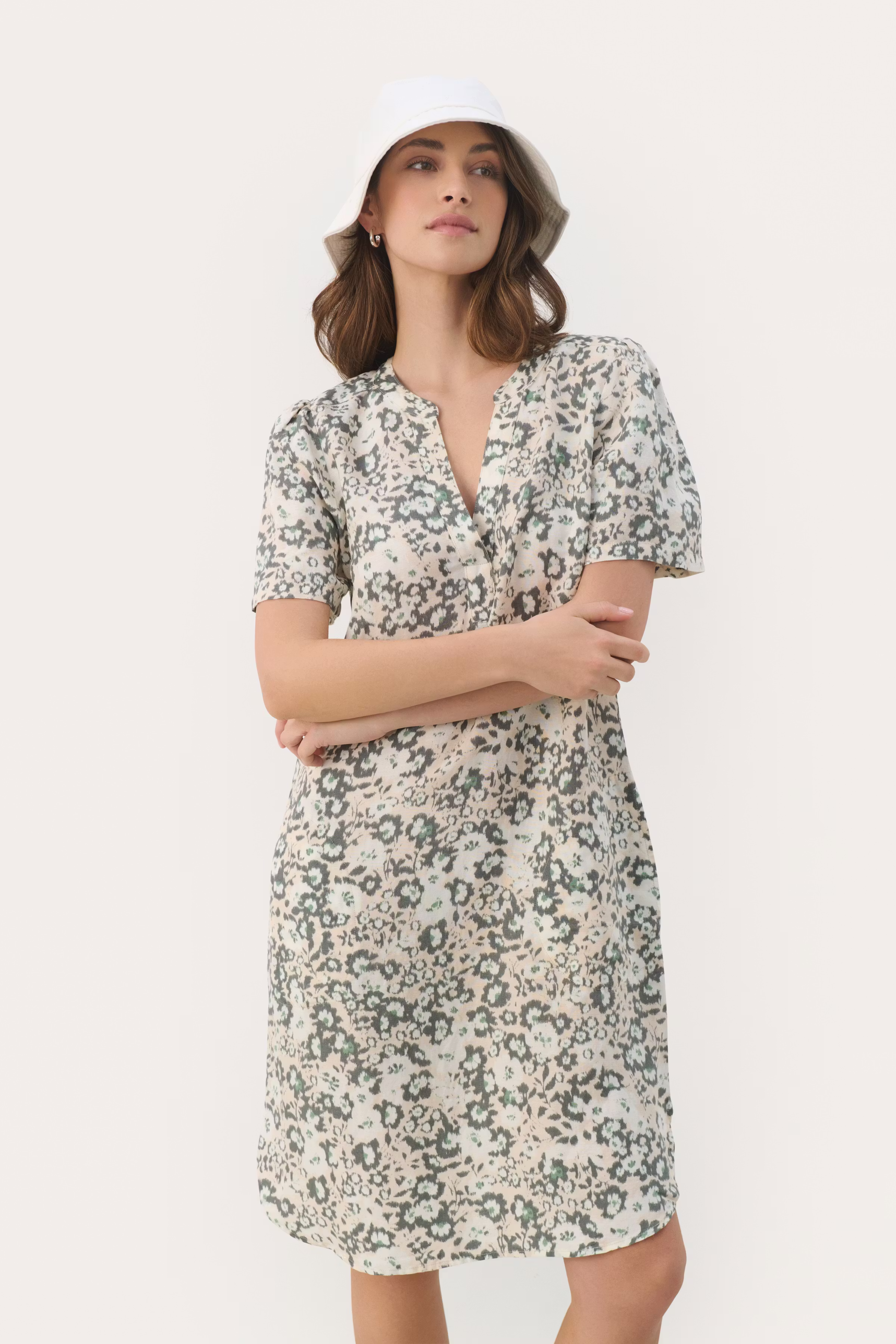 AminasePW Jurk LOOKBOOK FRONT 30308973-302954