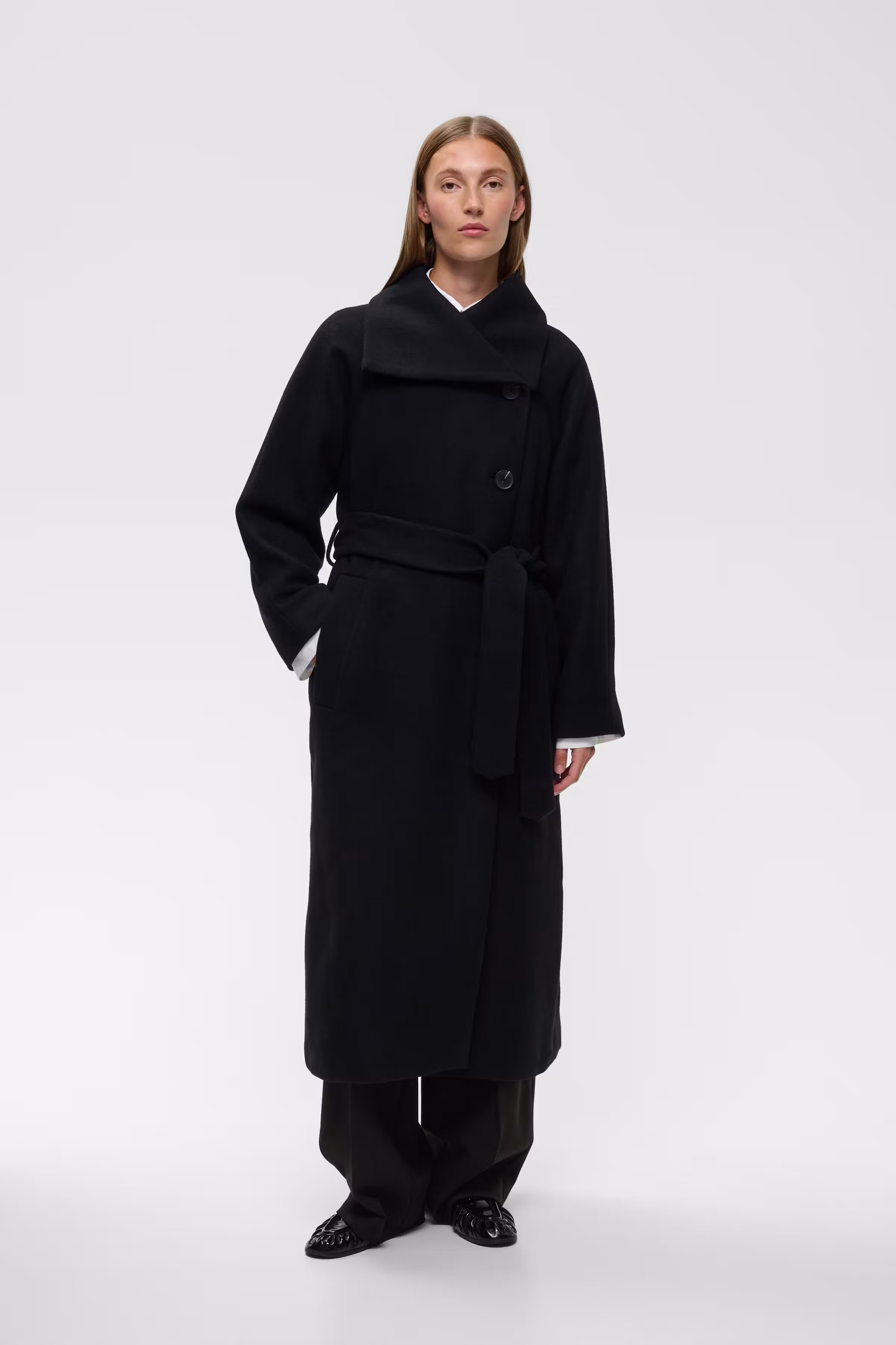 ZORAHIW Collar Mantel LOOKBOOK FRONT 30112646-194008