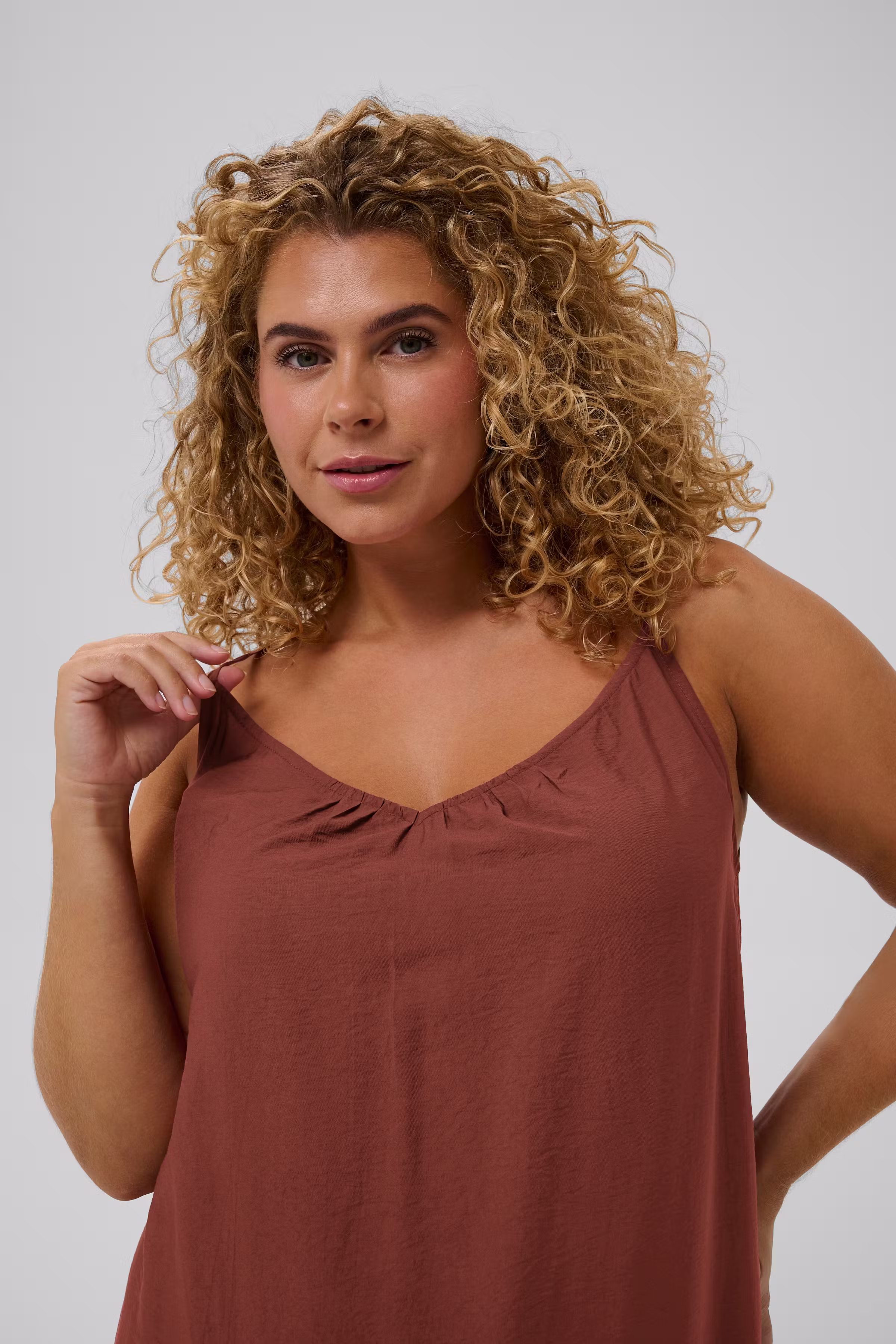 KCemilia Dress LOOKBOOK DETAIL 10584150-191334