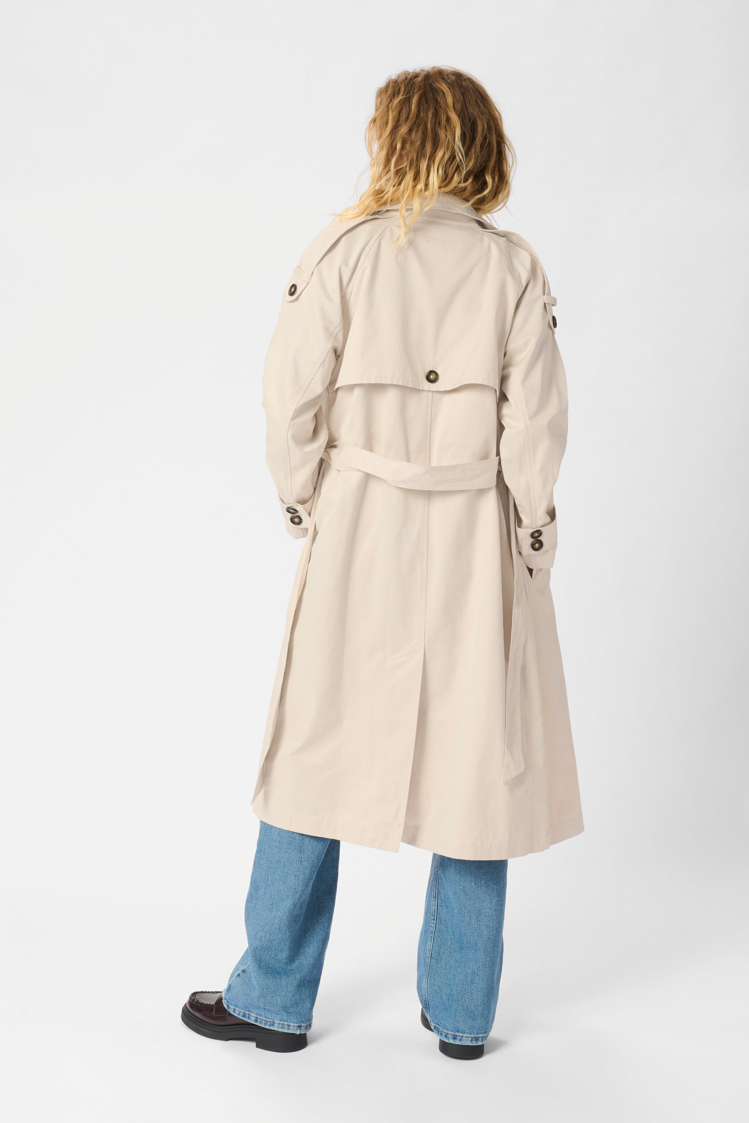 MiraMW Coat LOOKBOOK BACK 10705026-130401