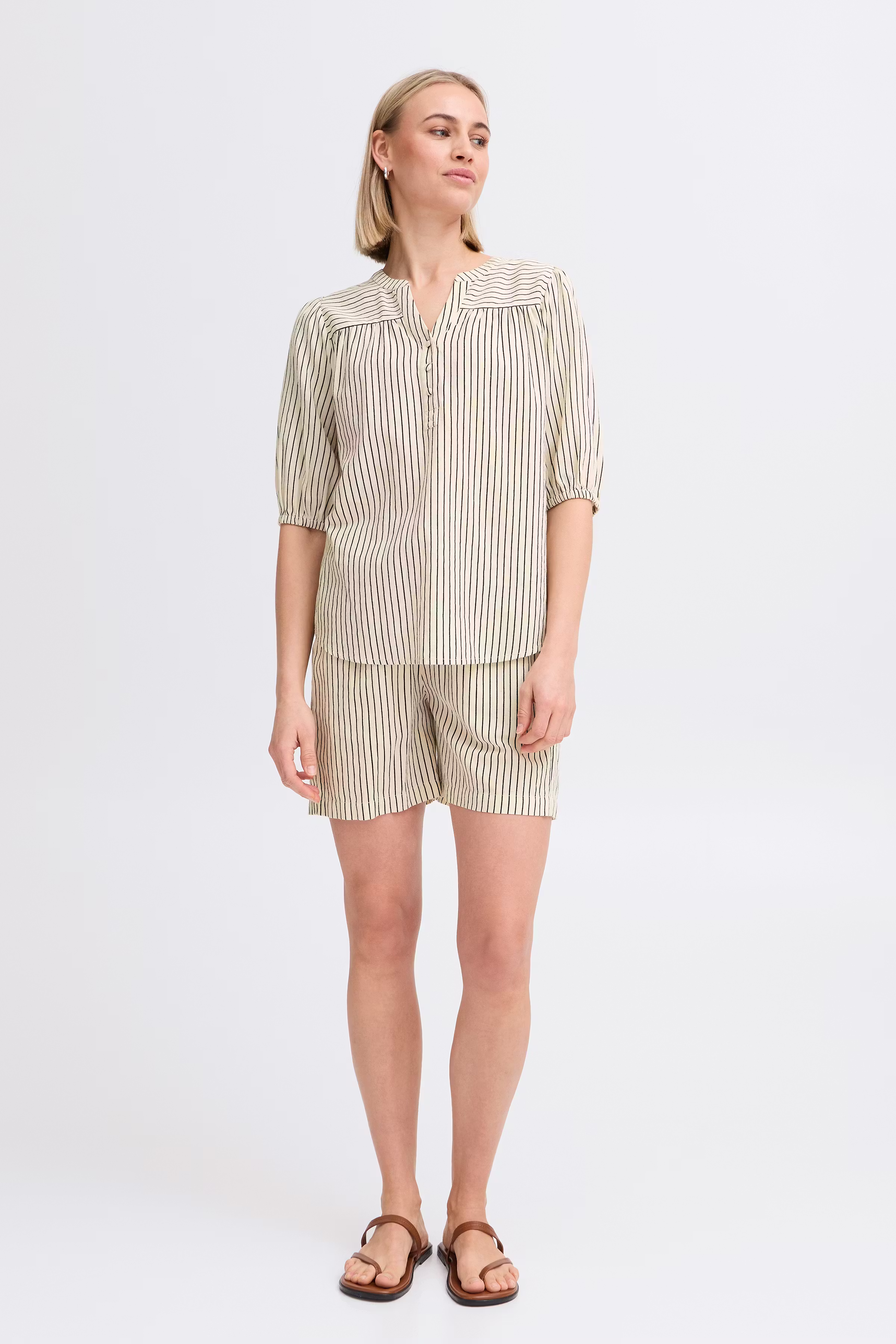 FRMADDIE Bluse LOOKBOOK FRONT 20613742-204461