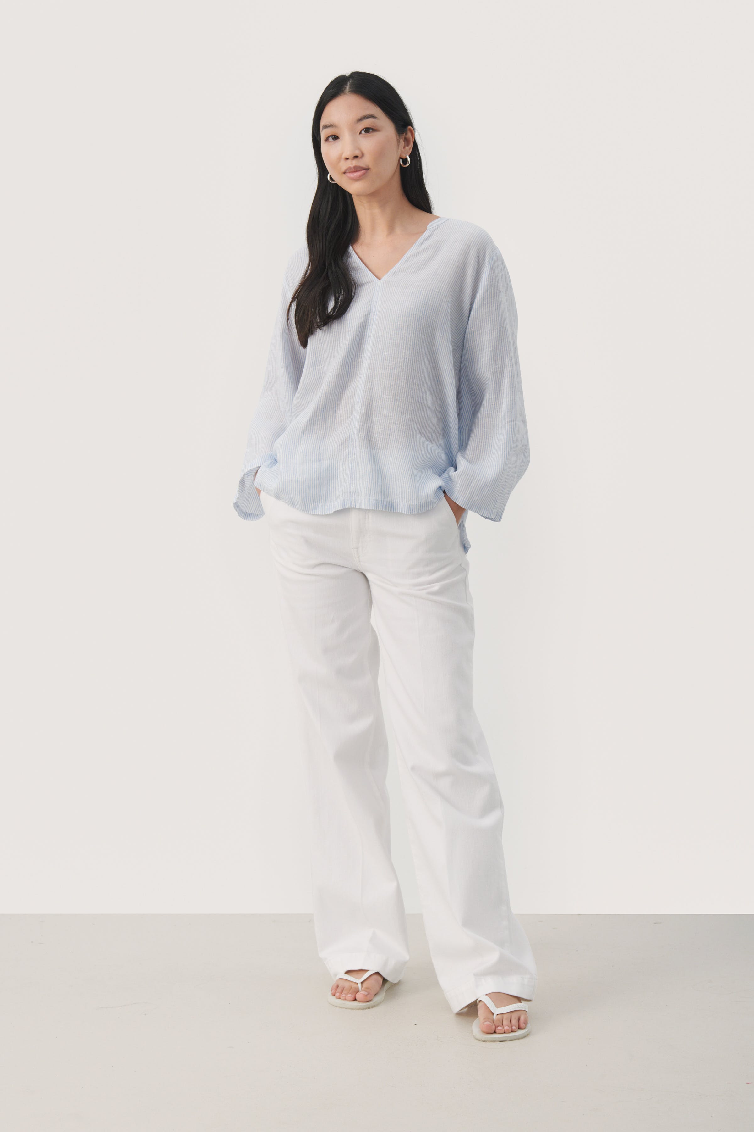 GerthaPW Leinenbluse LOOKBOOK FRONT 30308599-302907