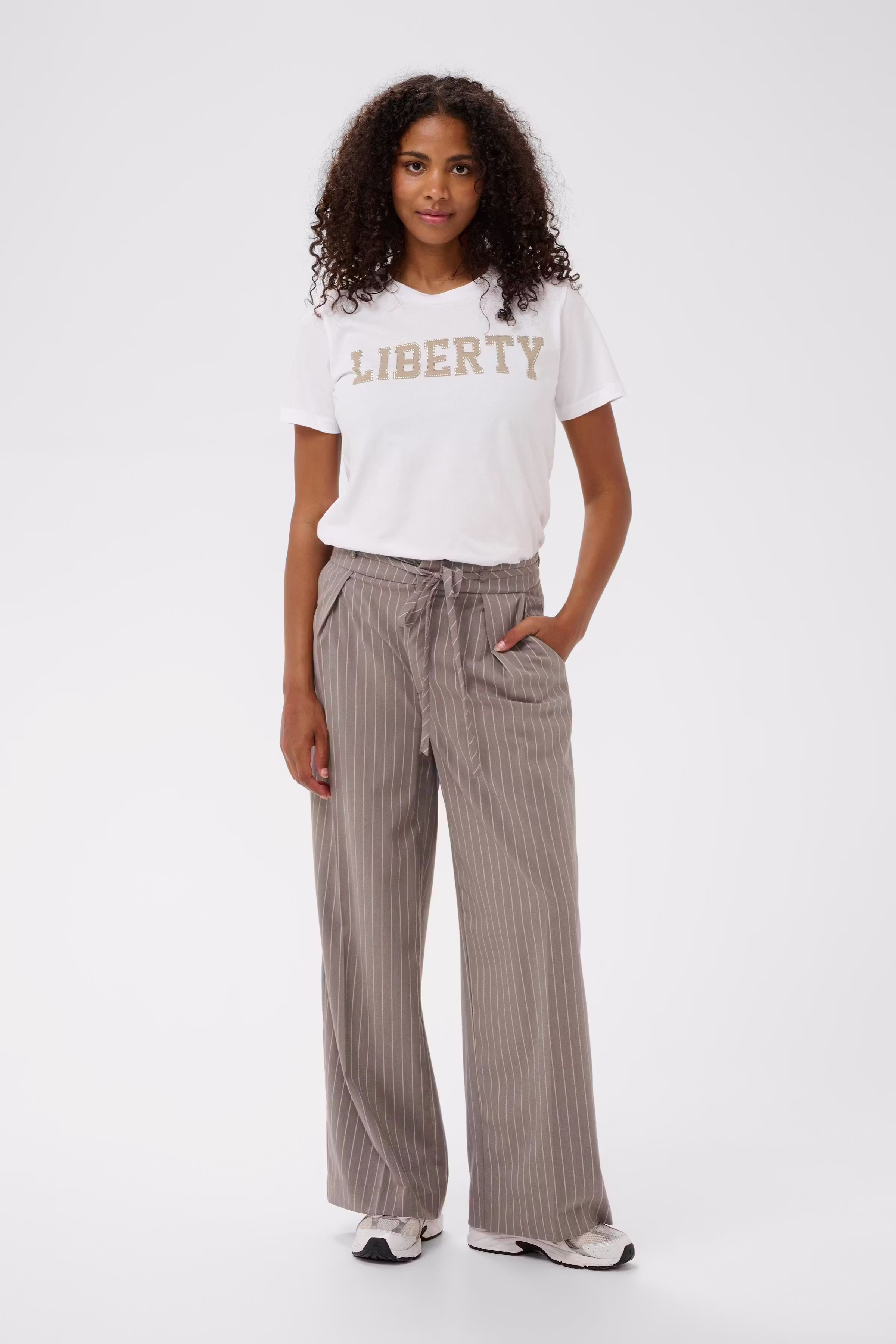 KAmeril Bukser LOOKBOOK FRONT 10511154-108808