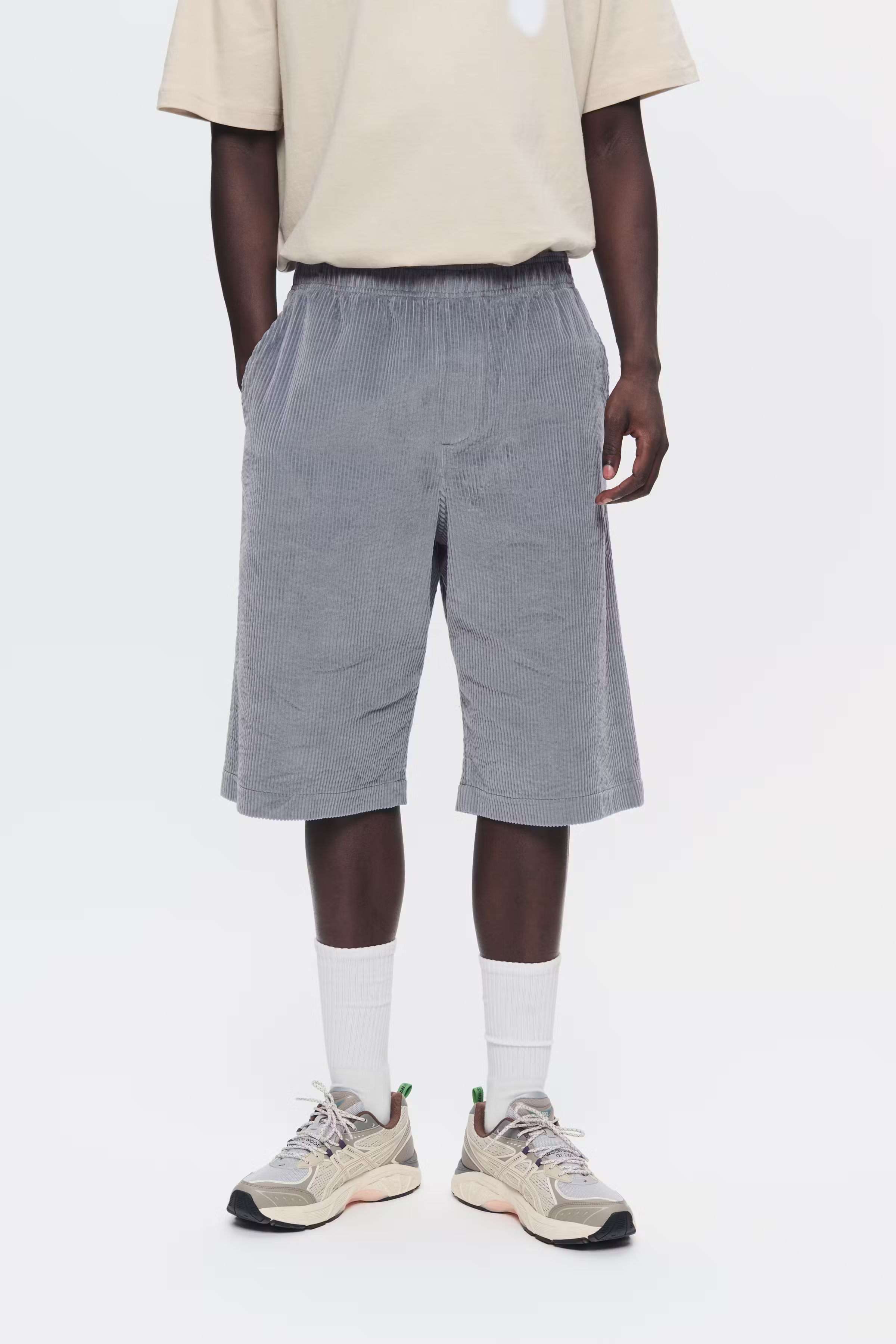 WWBrett Cord Shorts LOOKBOOK DETAIL 30250411-160920