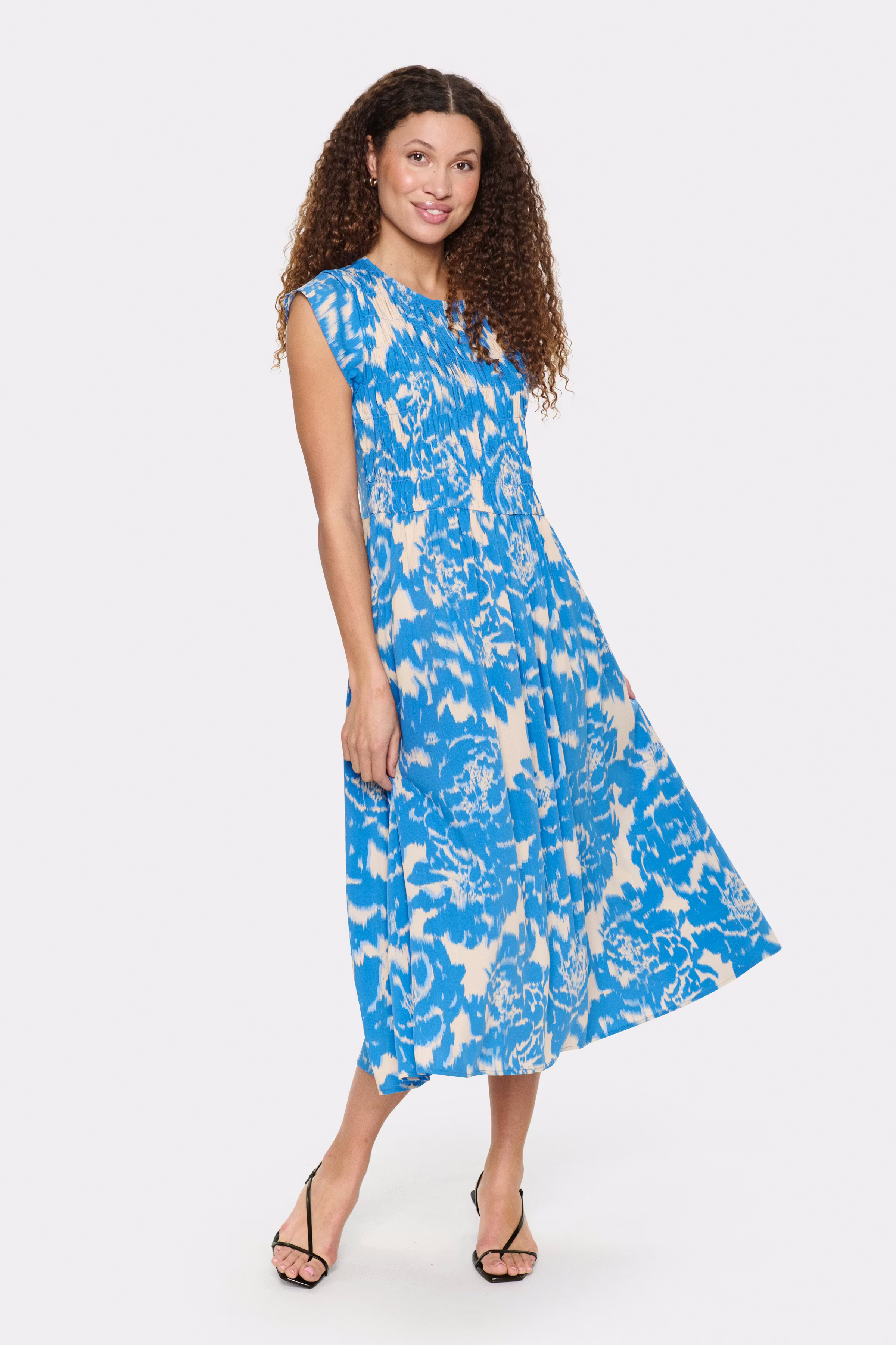 GislaSZ Dress LOOKBOOK FRONT 30512477-303757