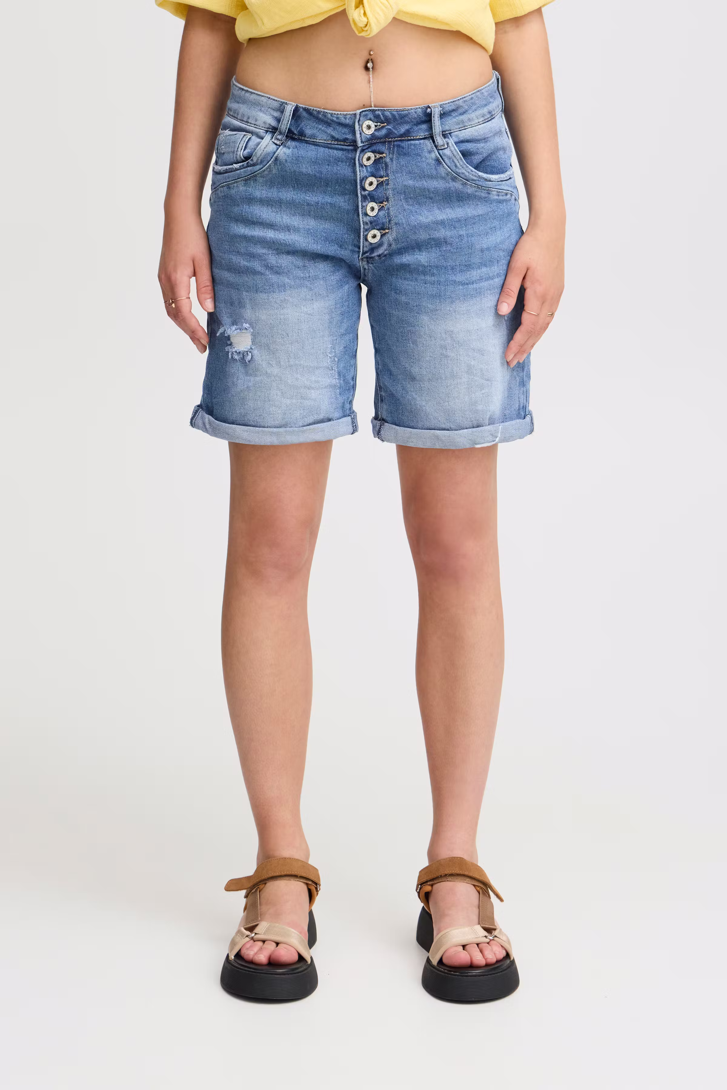 Shorts LOOKBOOK FRONT 22100645-203403