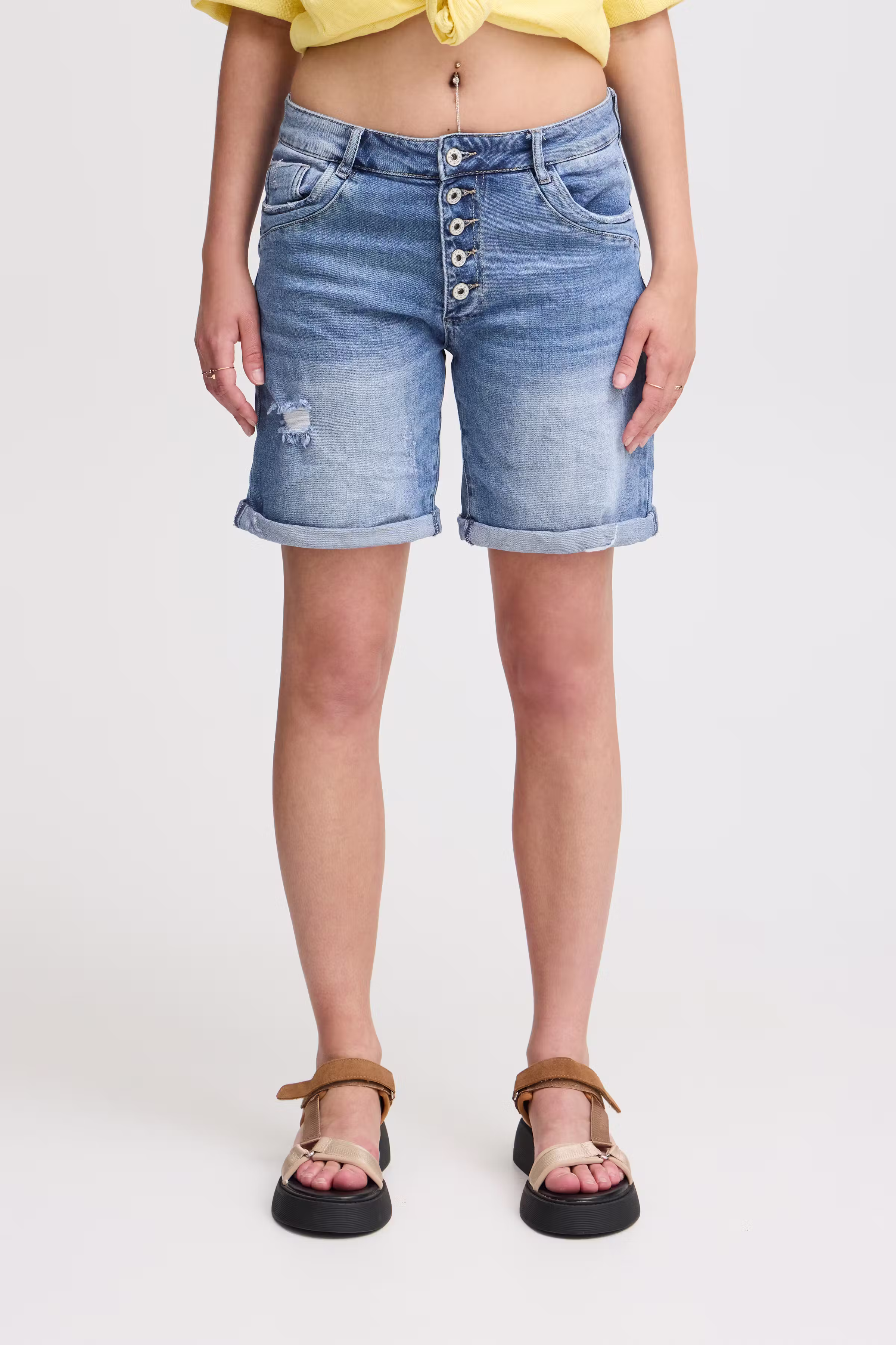 Shorts LOOKBOOK FRONT 22100645-203403