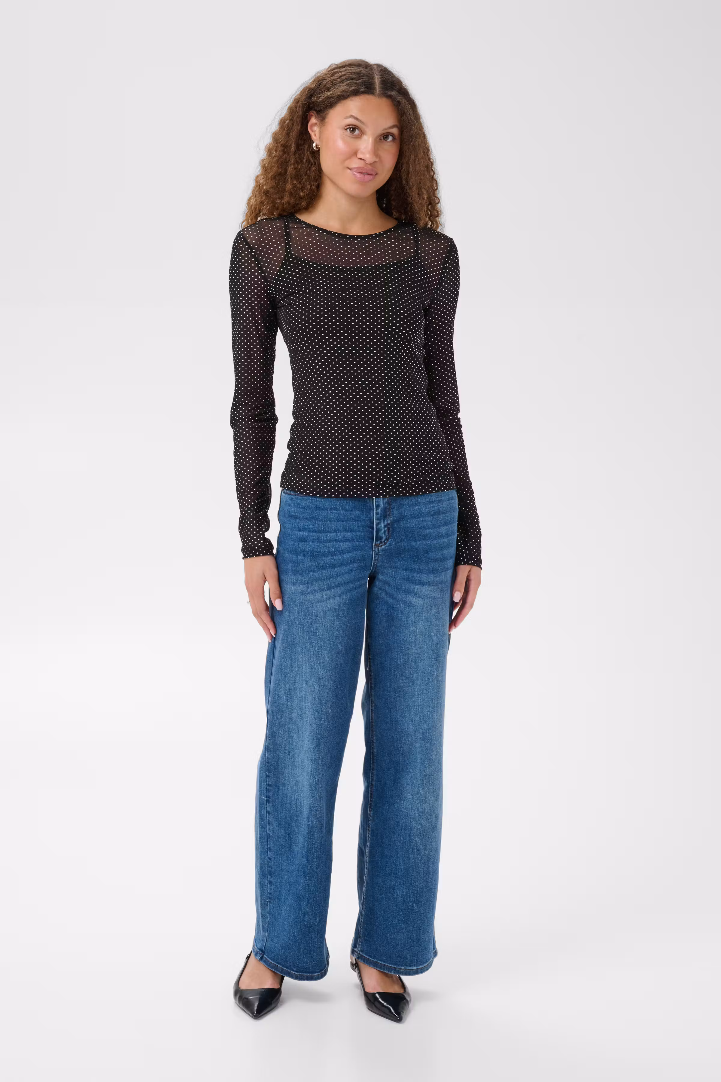 KAmiranda T-shirt LOOKBOOK FRONT 10512367-100121